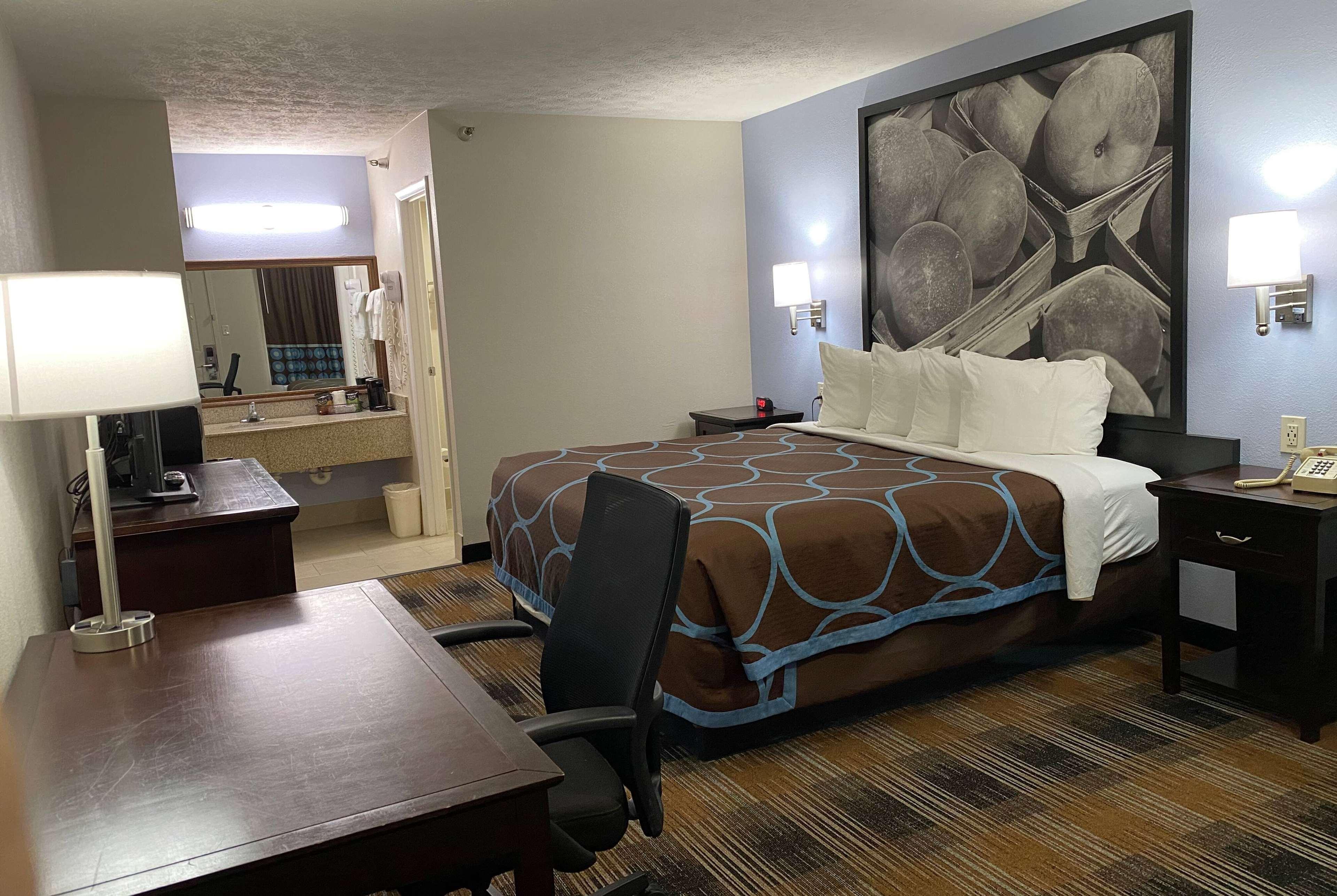 Double King Bed Non Smoking