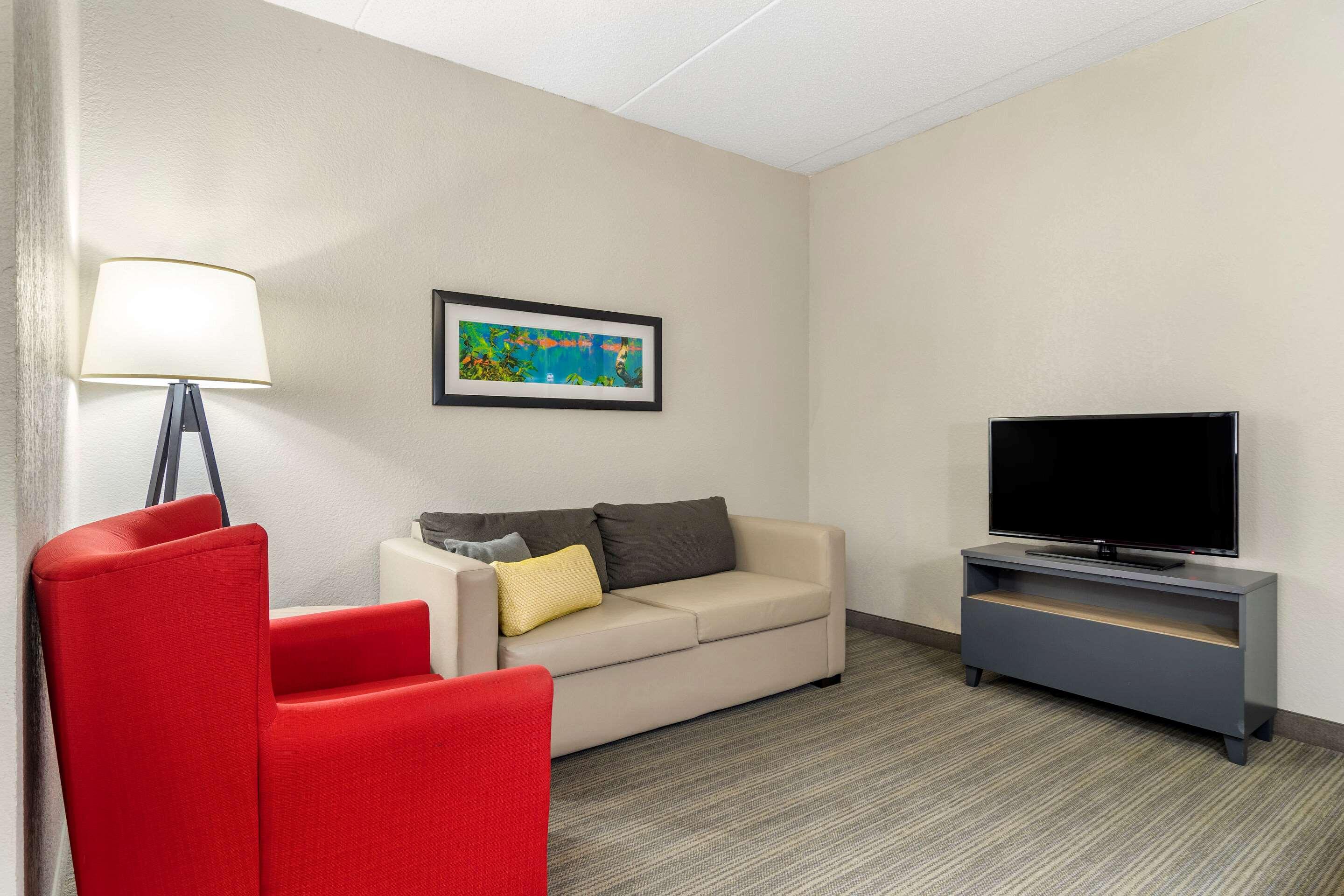 Suite Two Queen Beds