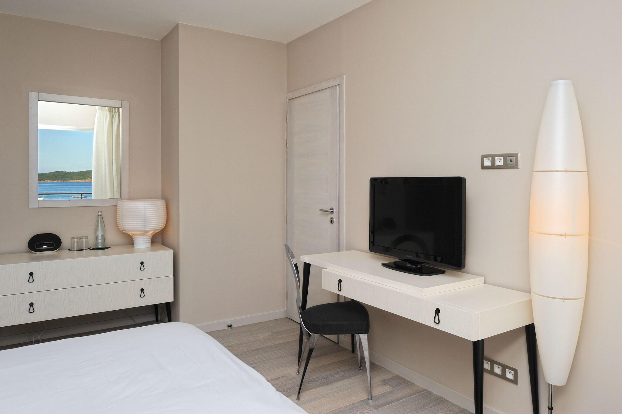 Double Superior Queen Bed