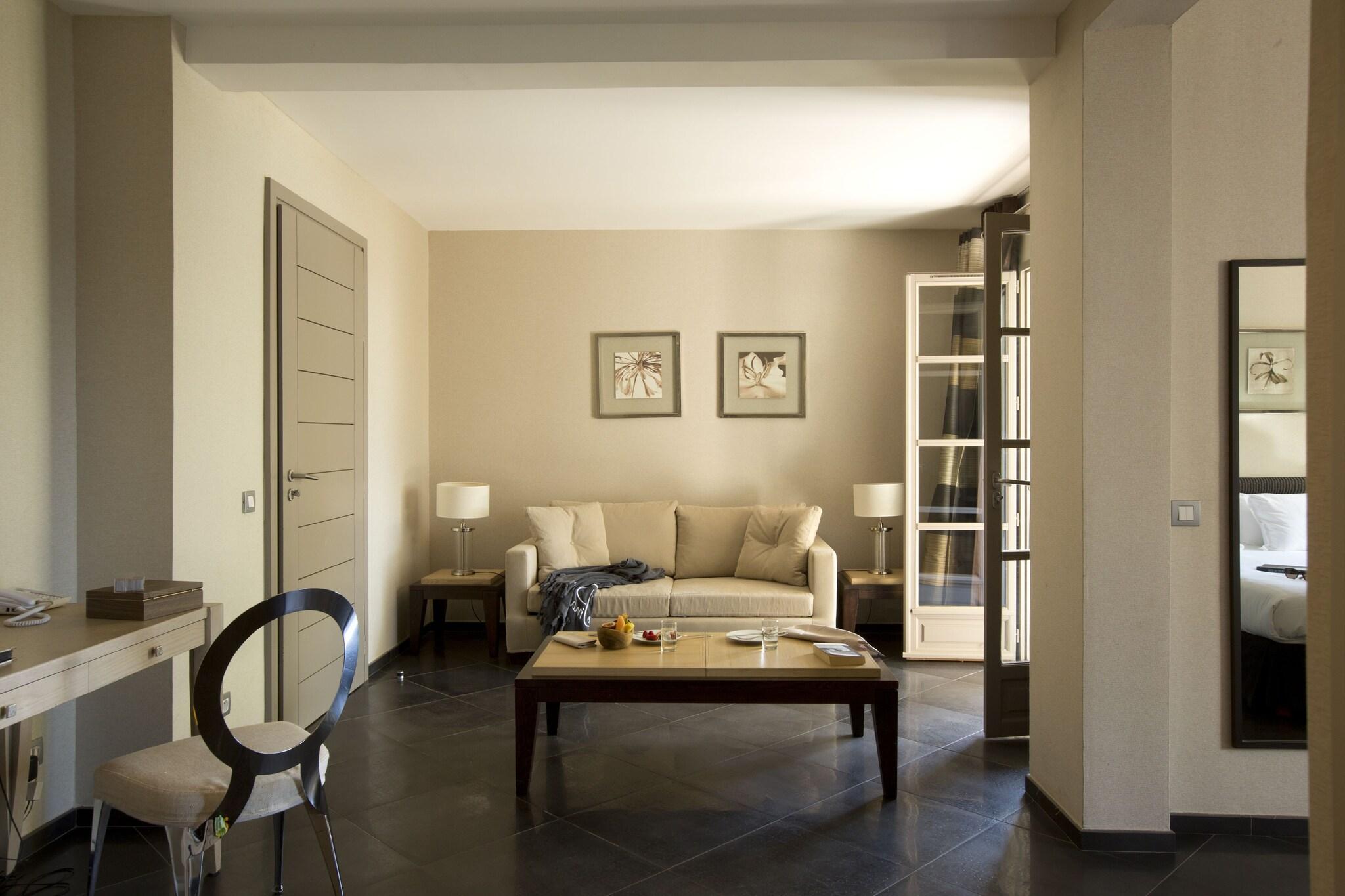 Suite Queen Size Bed