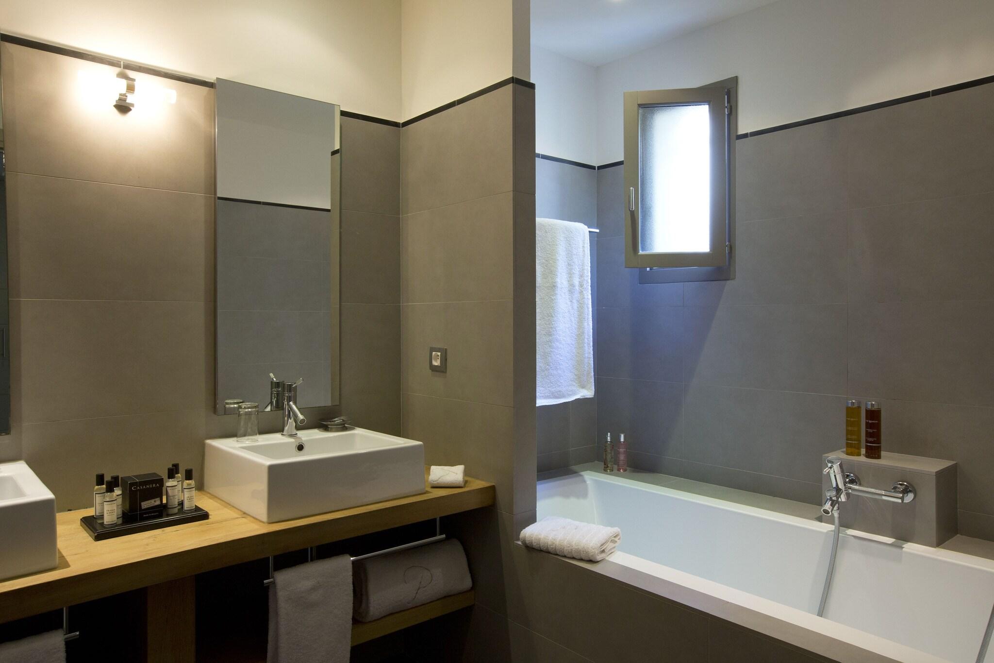 Suite Queen Size Bed