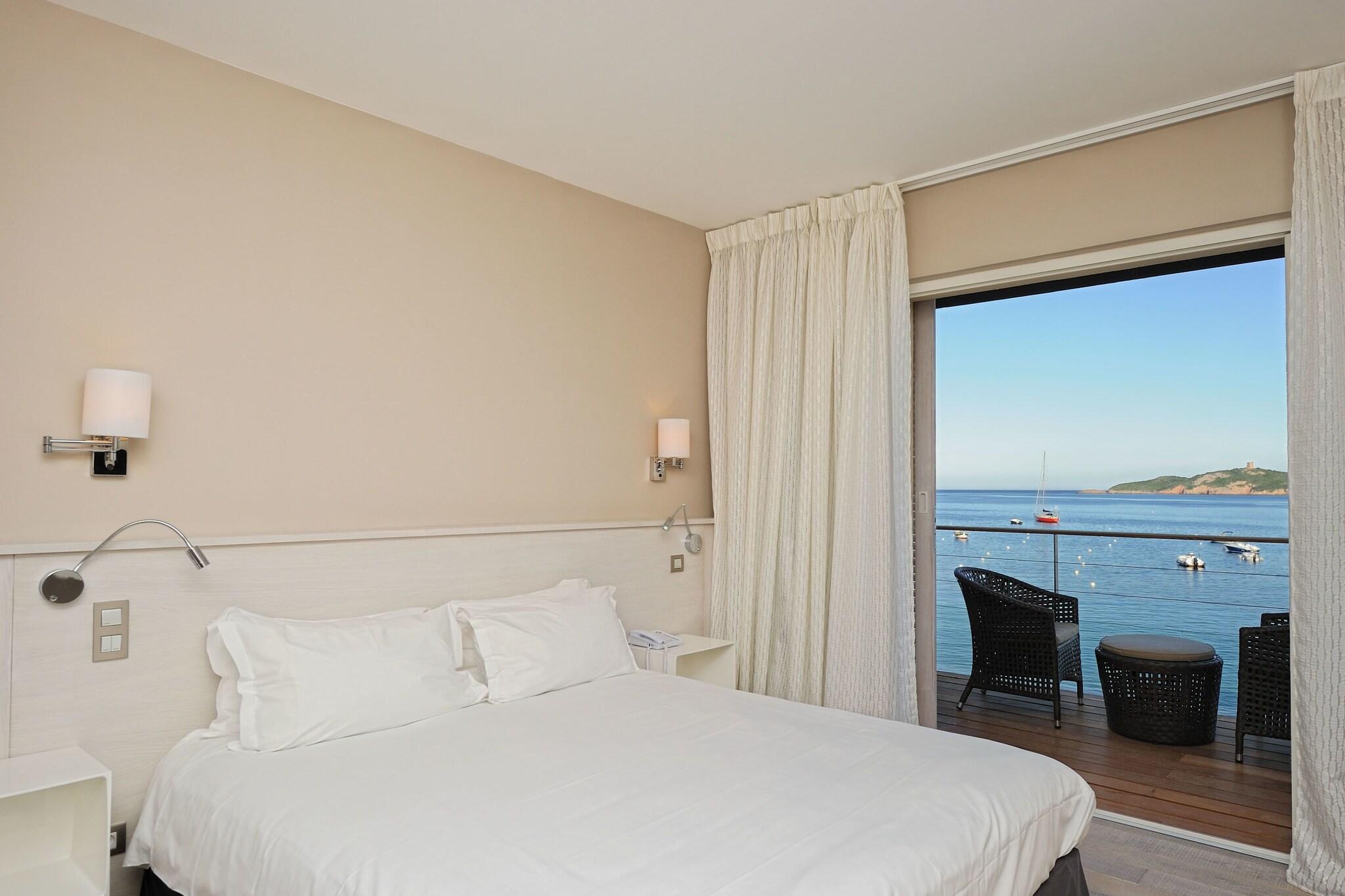 Double Superior Queen Bed