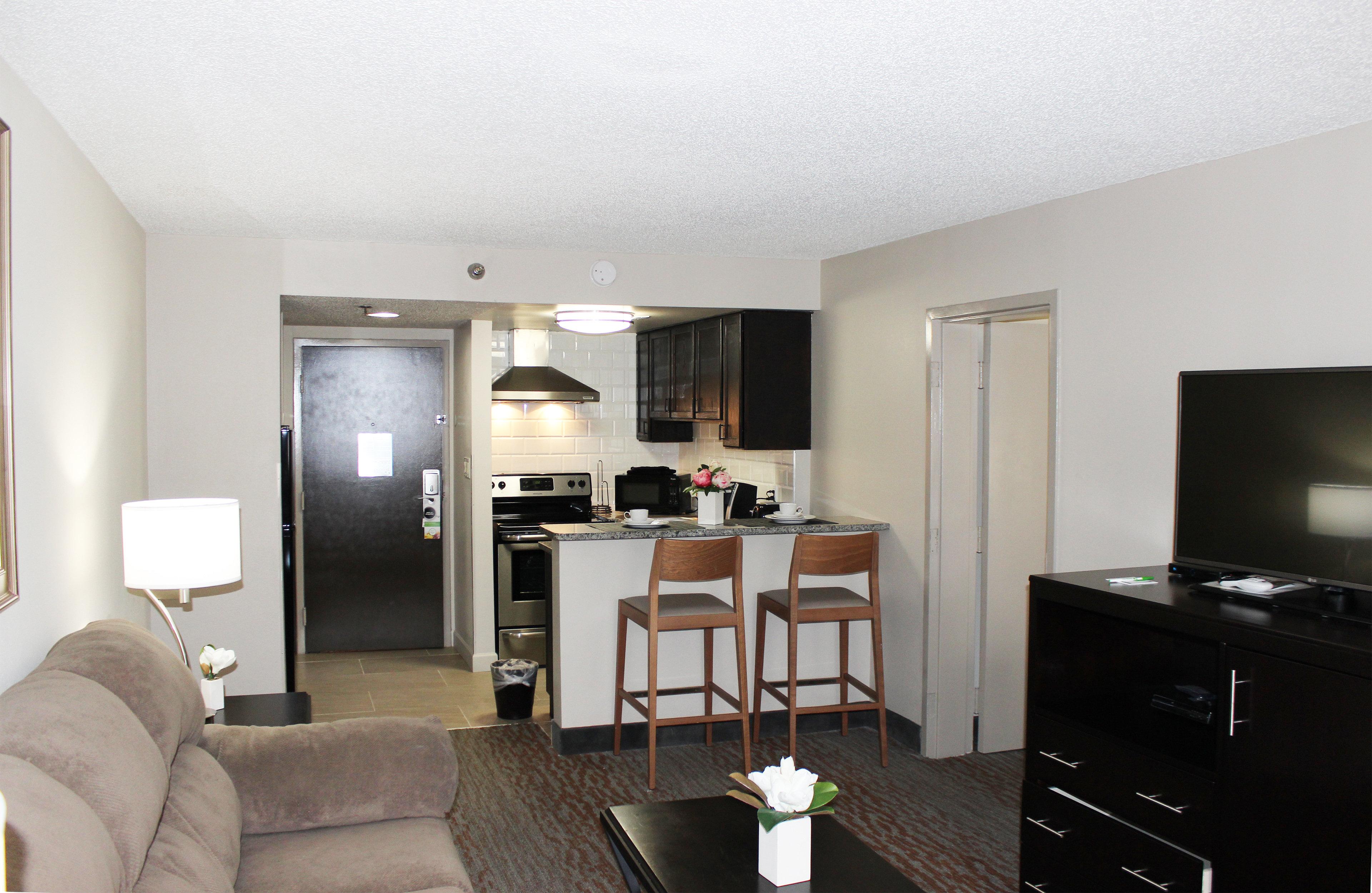 Suite with Kitchenette