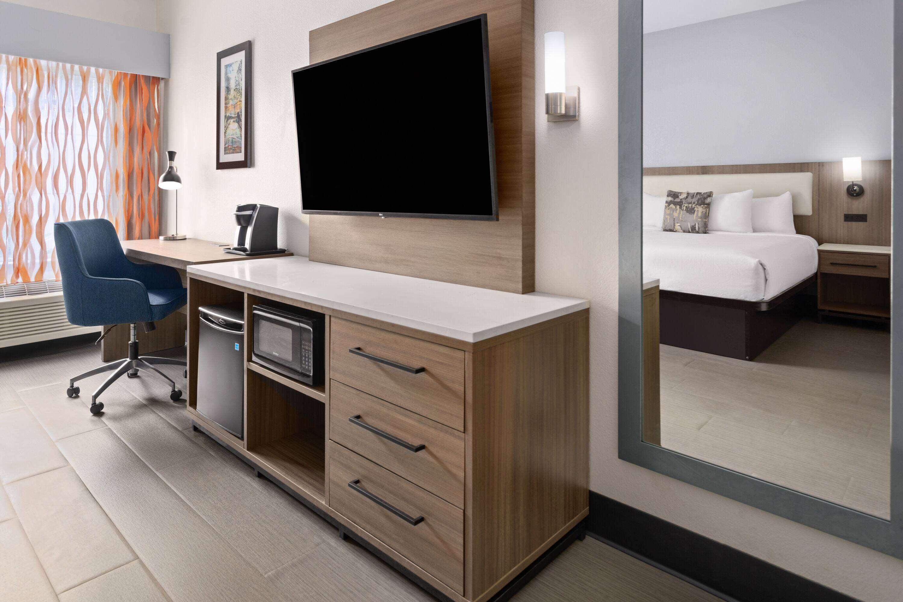 Double King Bed Non Smoking