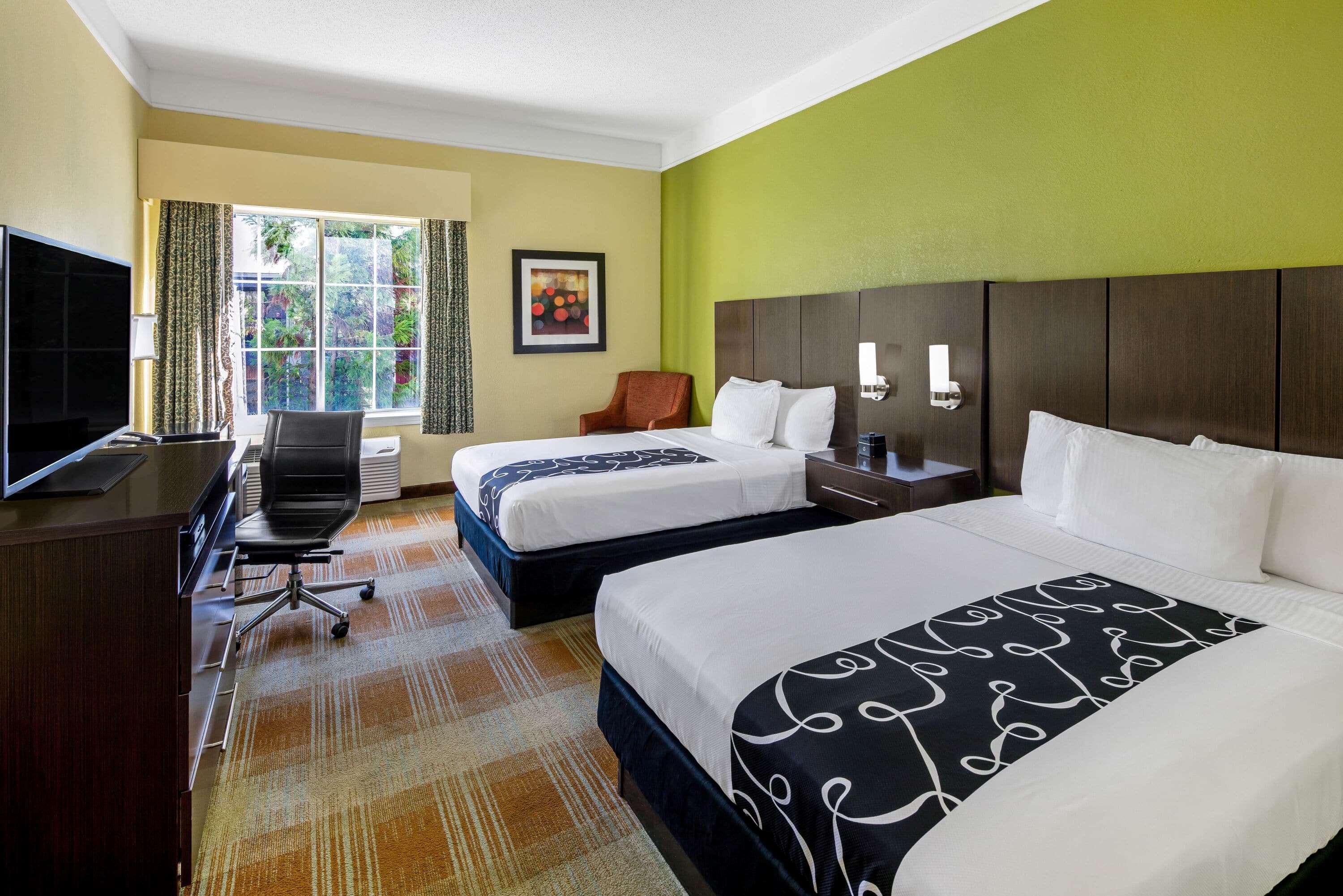 Room Two Double Beds Non Smoking