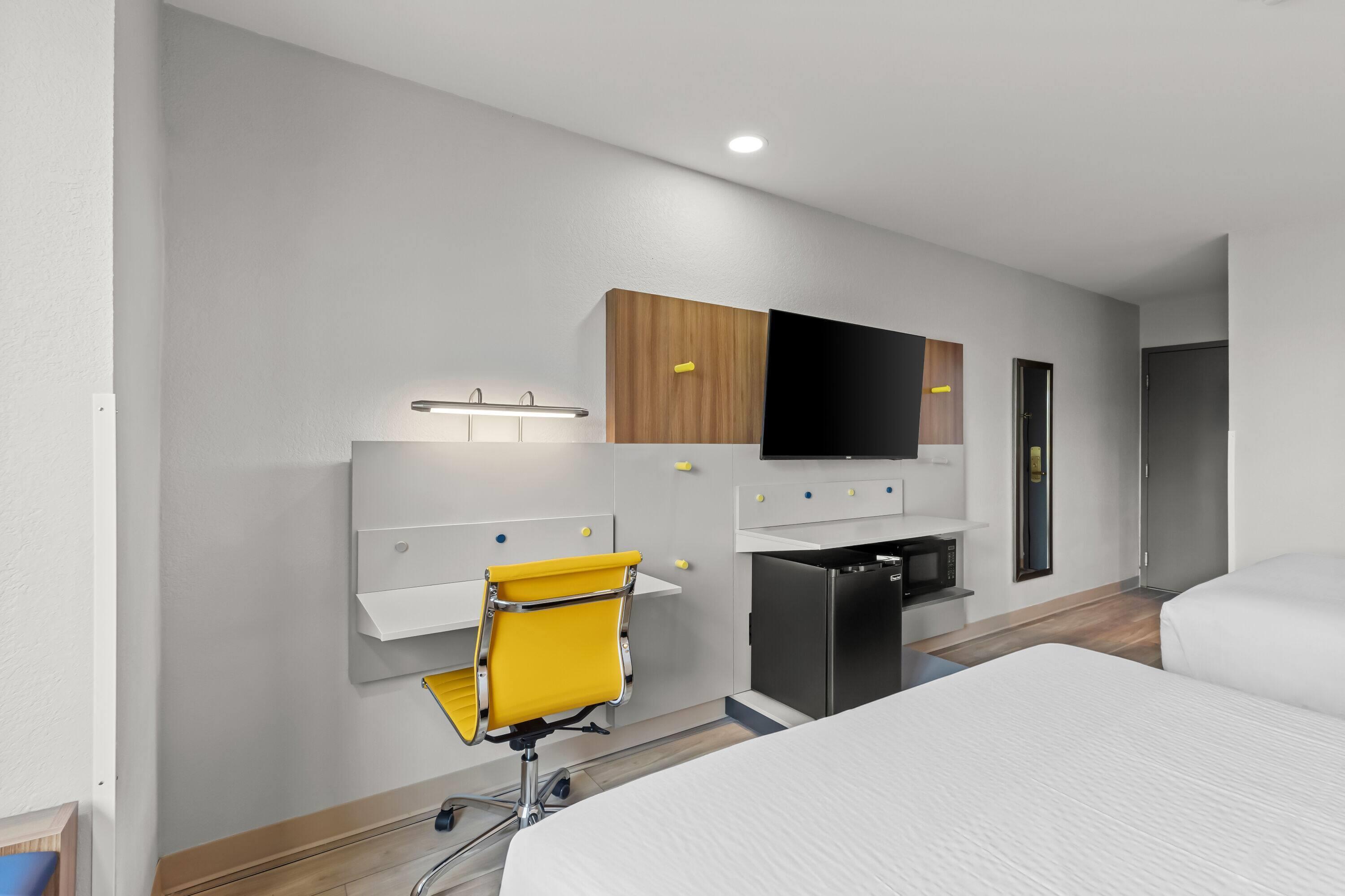 Quadruple Two Queen Beds