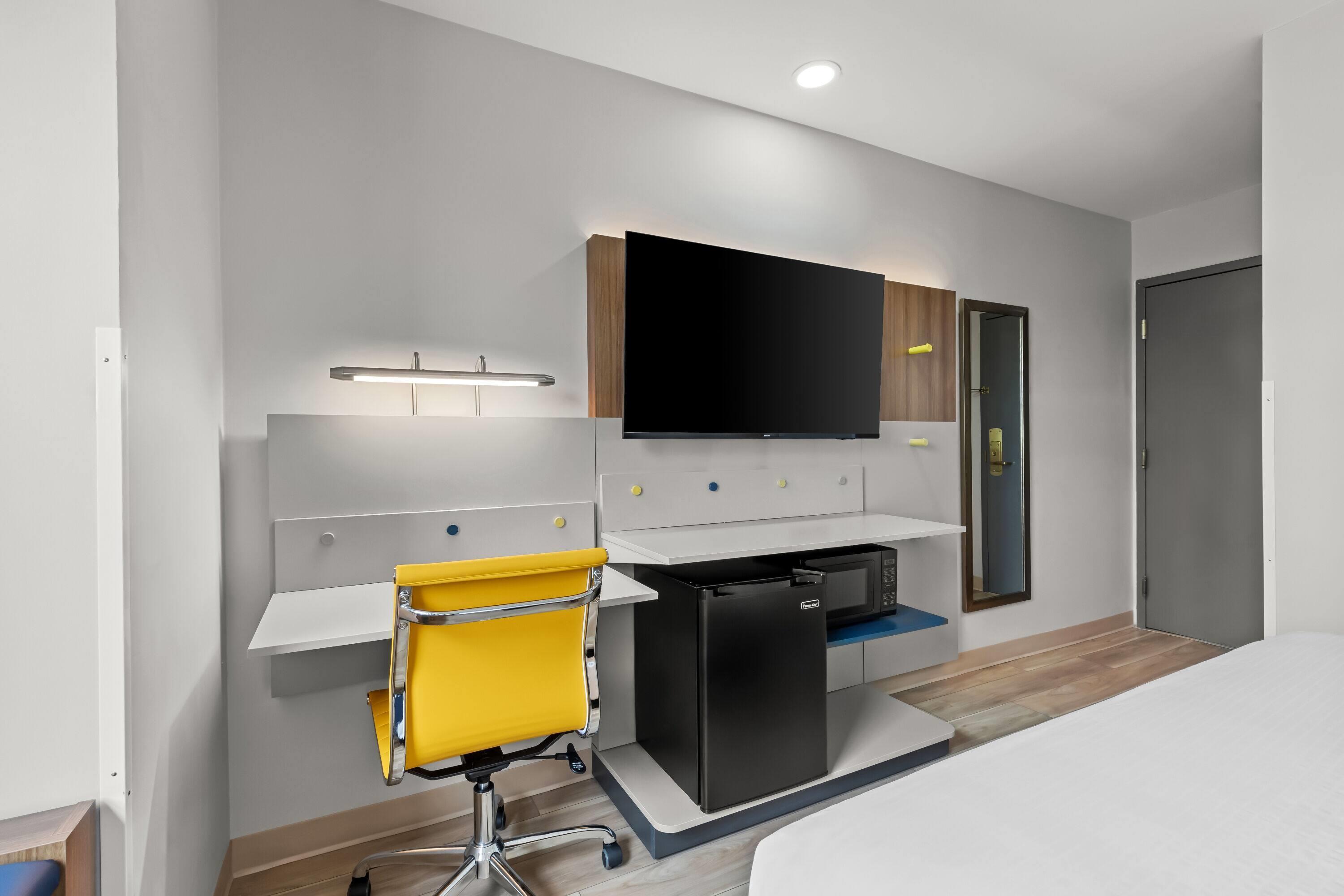 Double Queen Size Bed