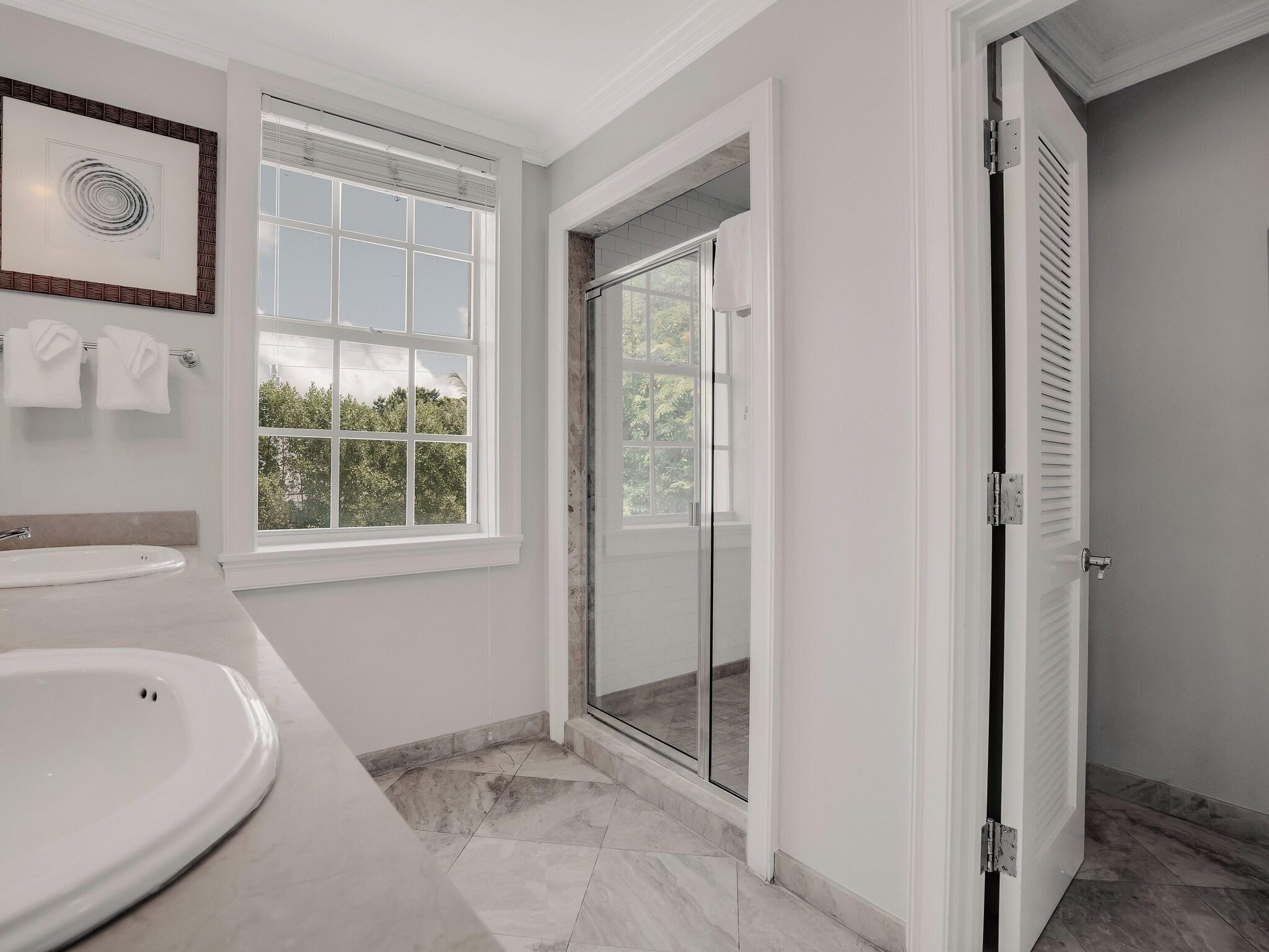 Villa King Bed Two Bedrooms