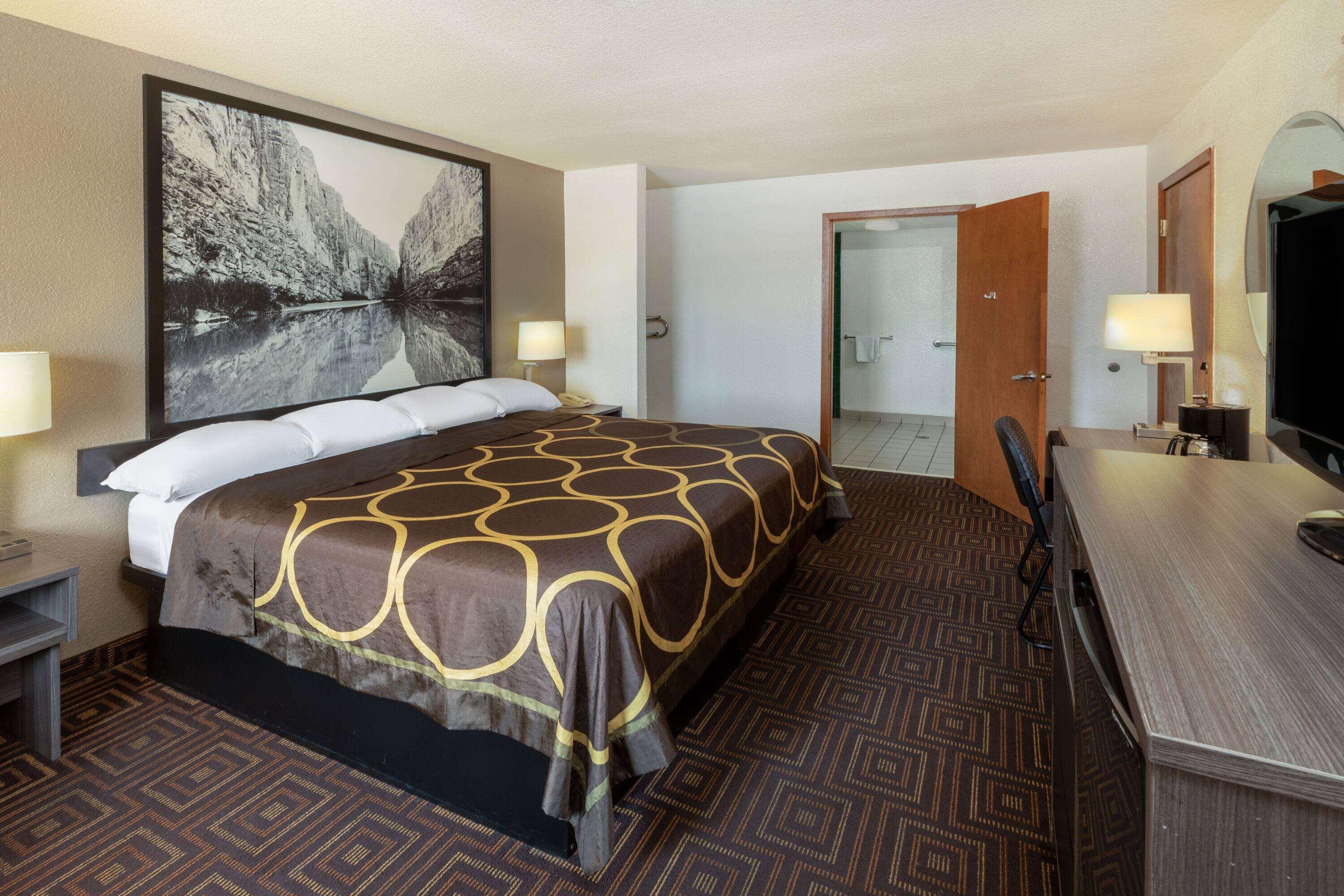 Room King Bed Non Smoking