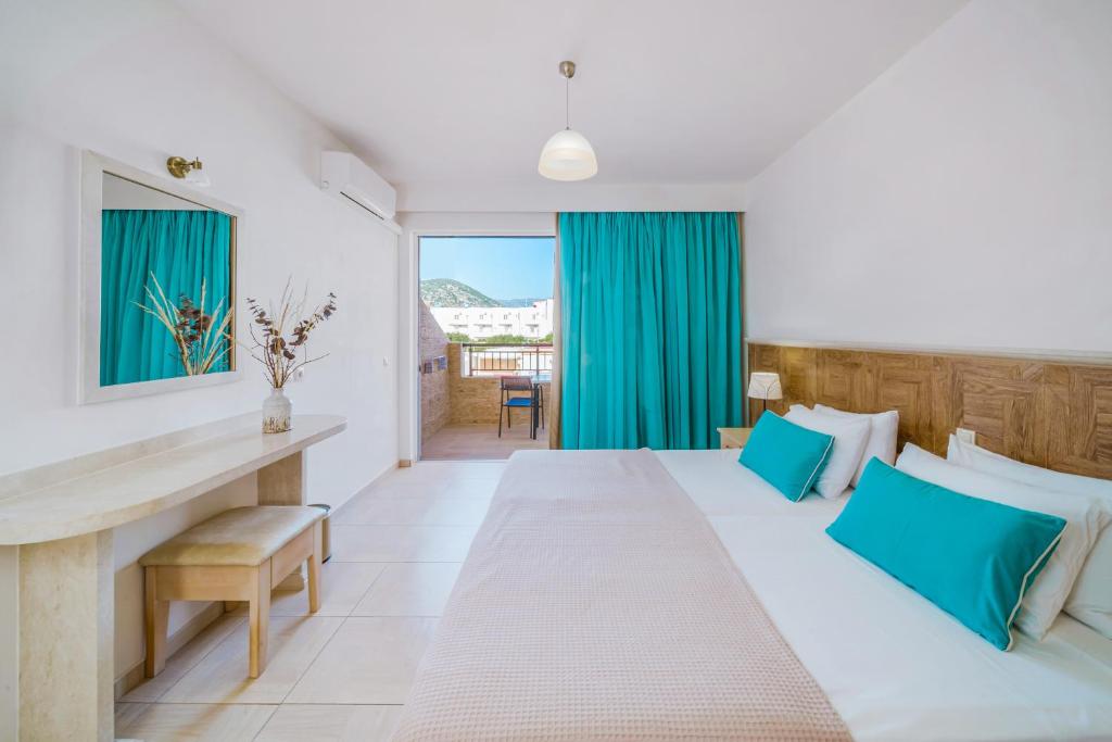 Studio Superior Capacity 2