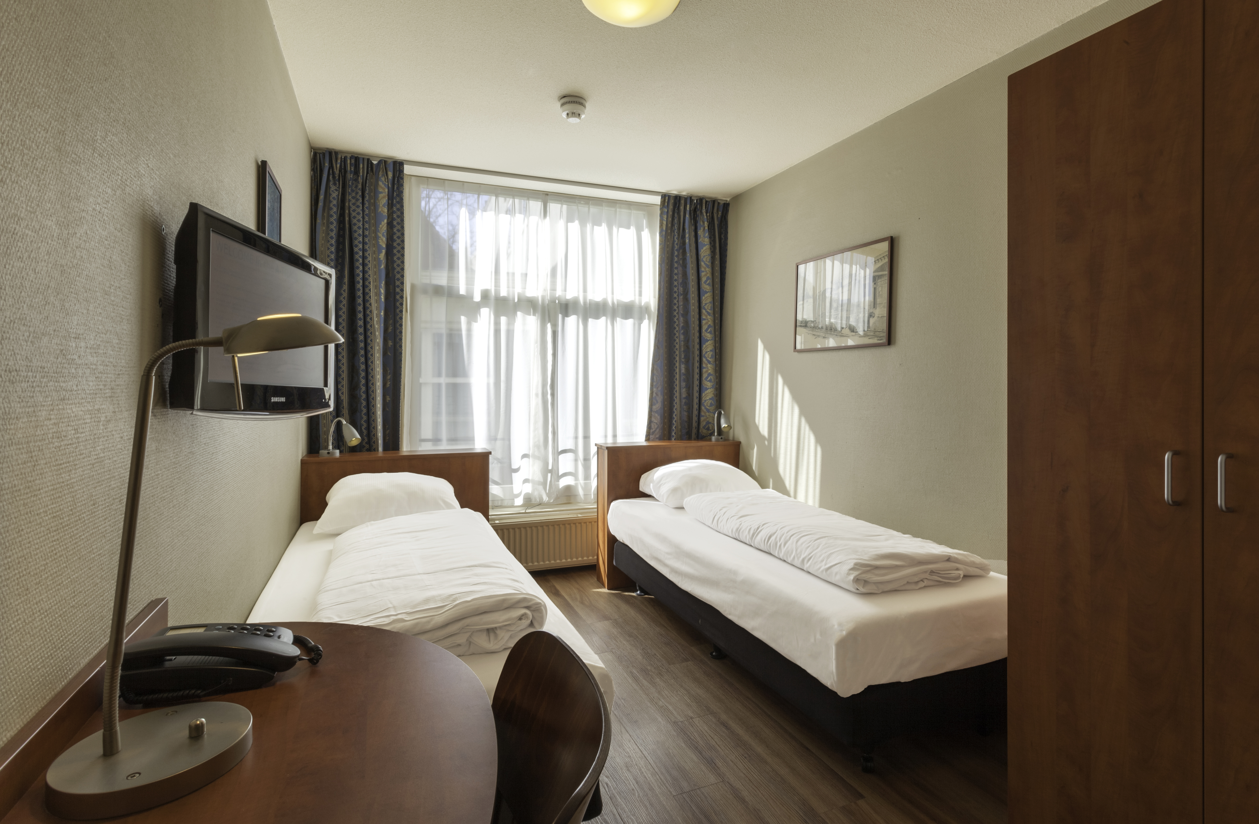 Double or Twin Standard