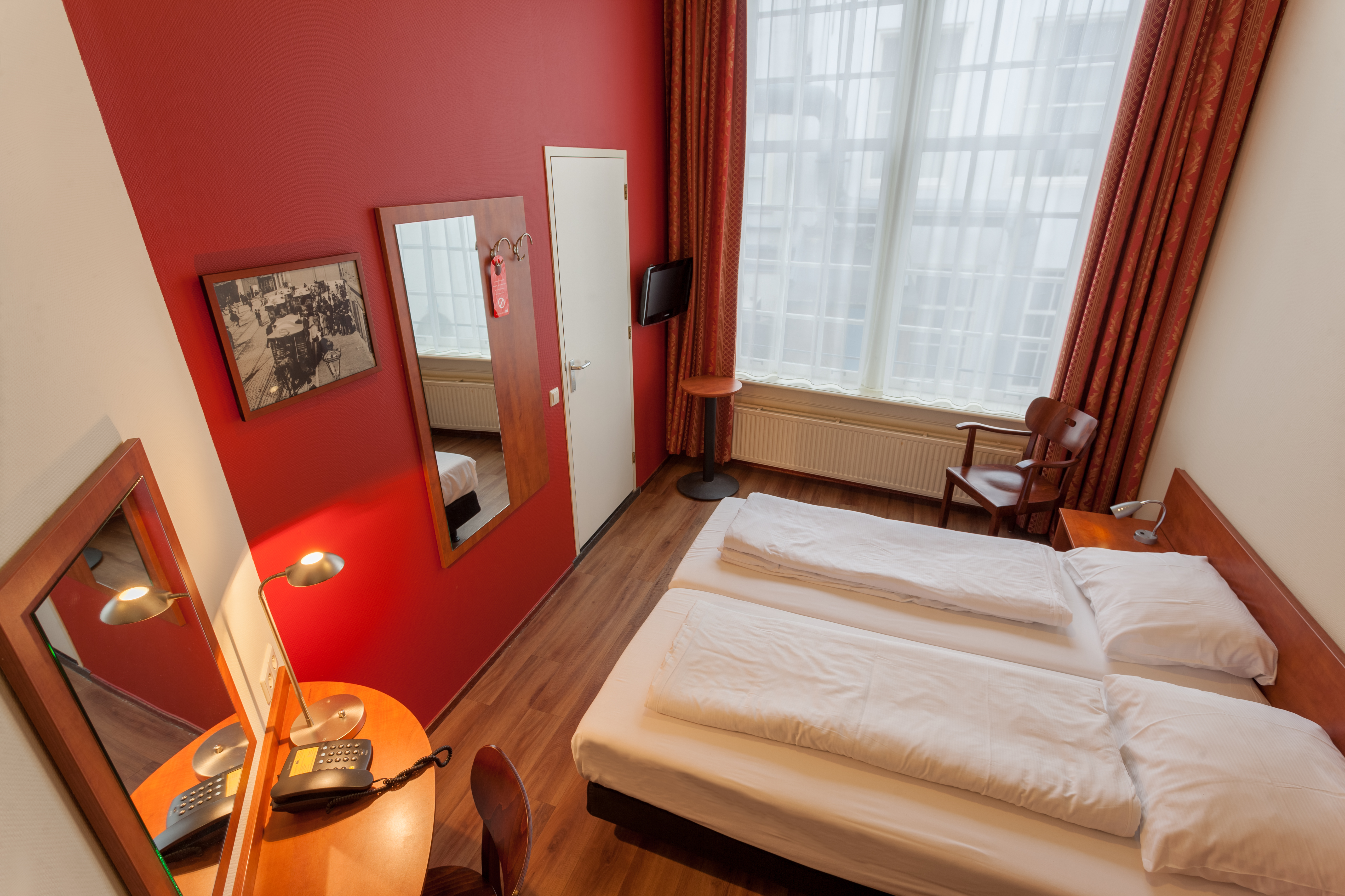 Double or Twin Standard