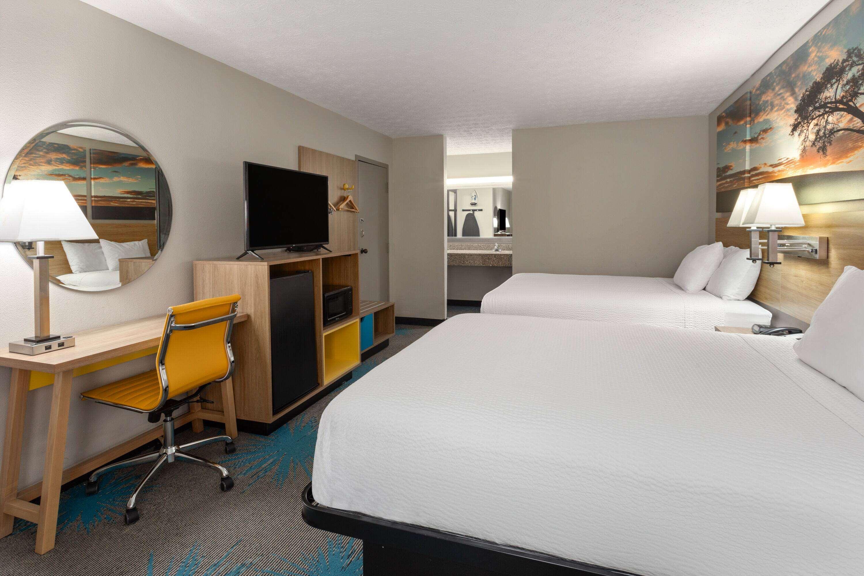 Quadruple Two Queen Beds