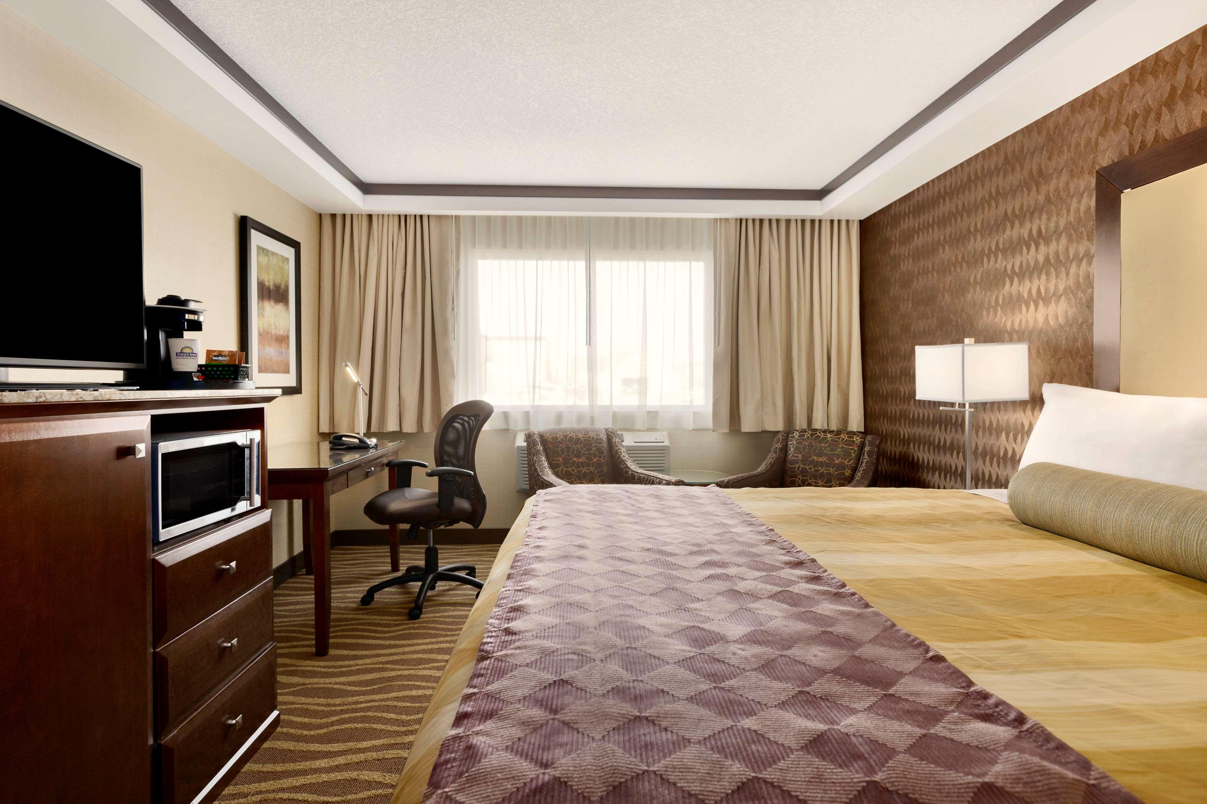 Double King Bed Non Smoking