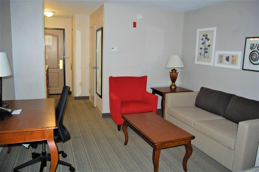 Suite Accessible King Size Bed