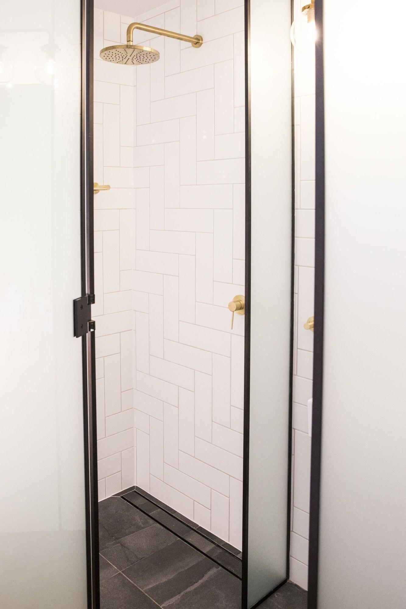 Double Queen Size Bed