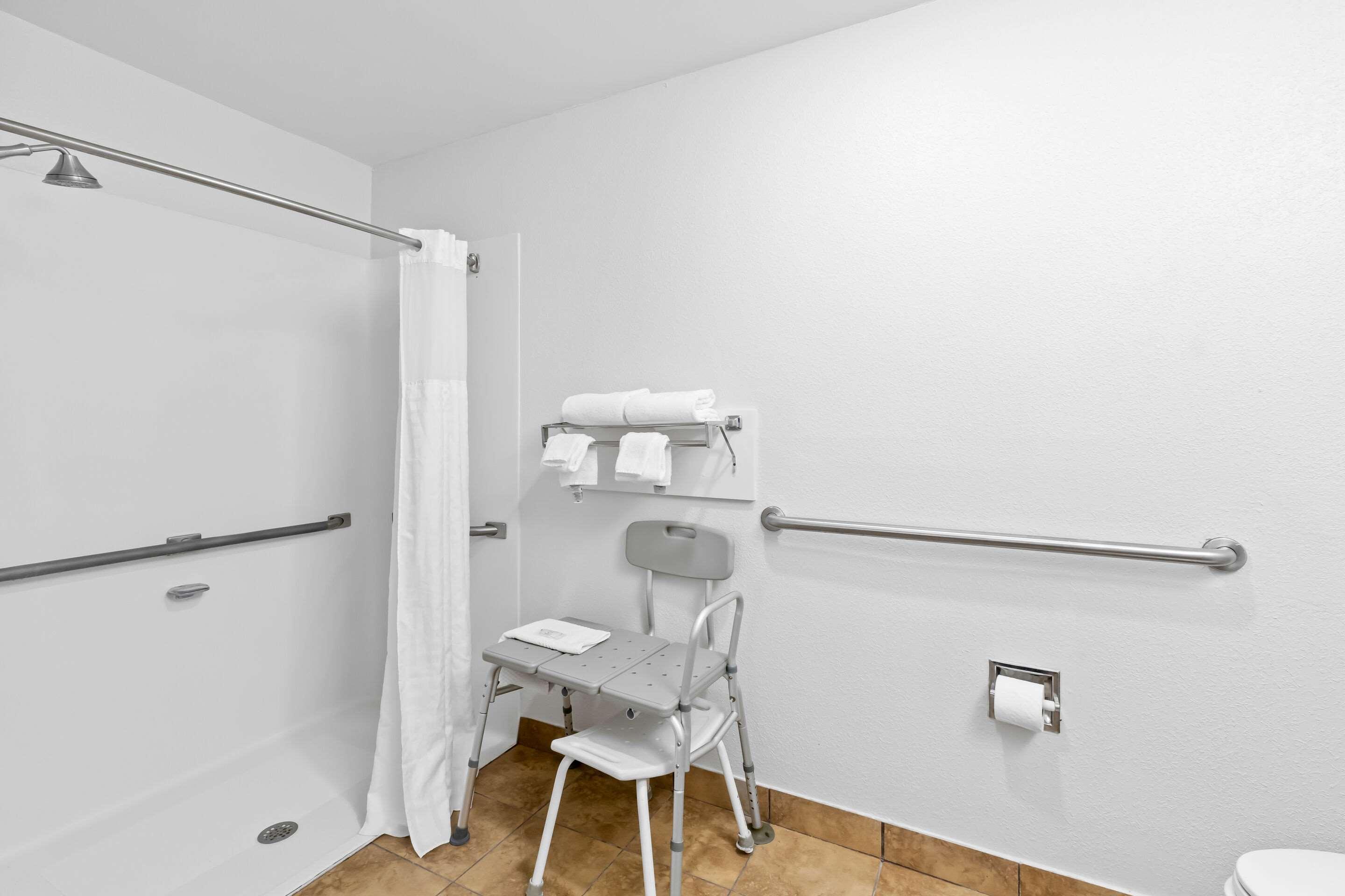 Double Queen Bed Non Smoking