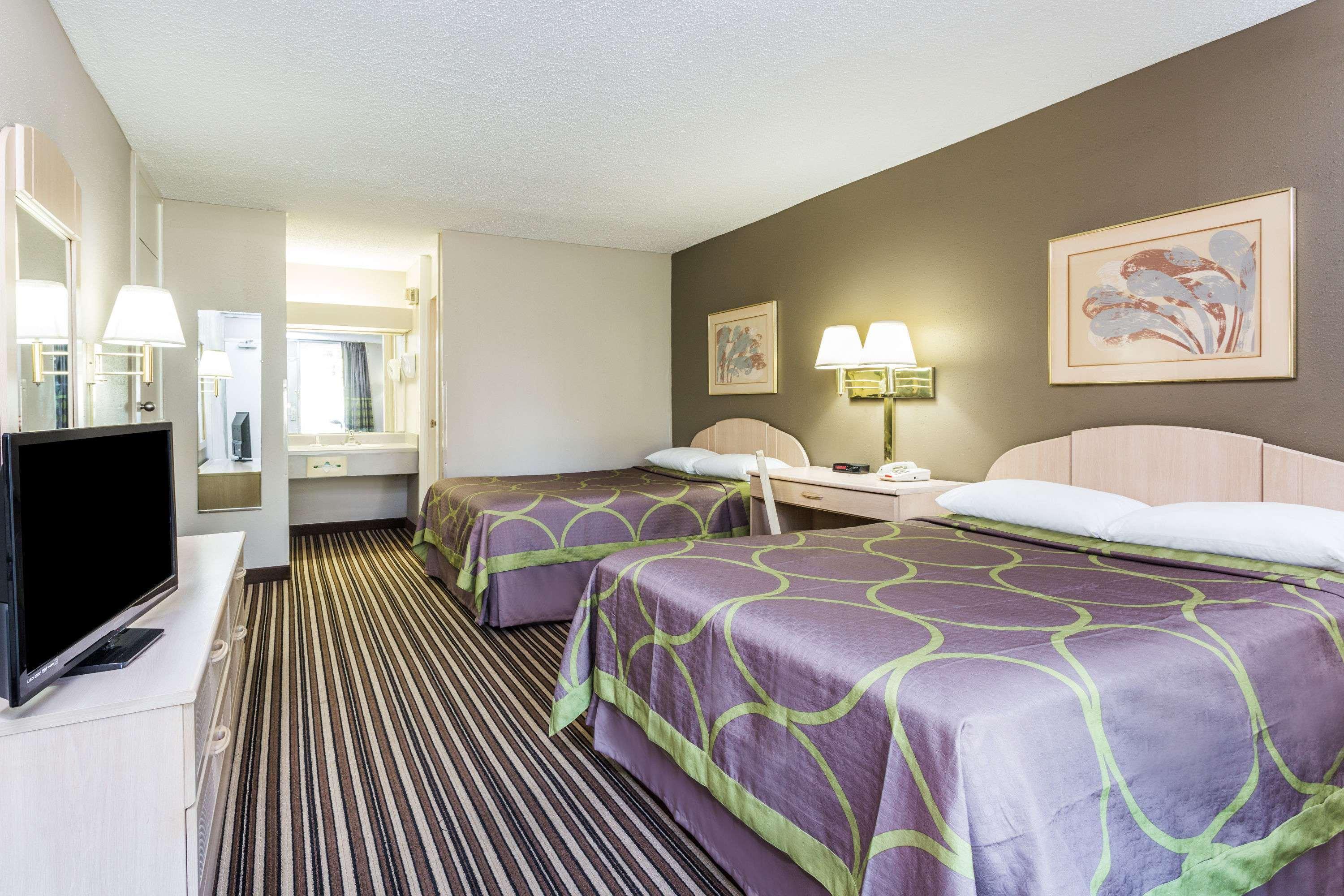 Quadruple Two Double Beds