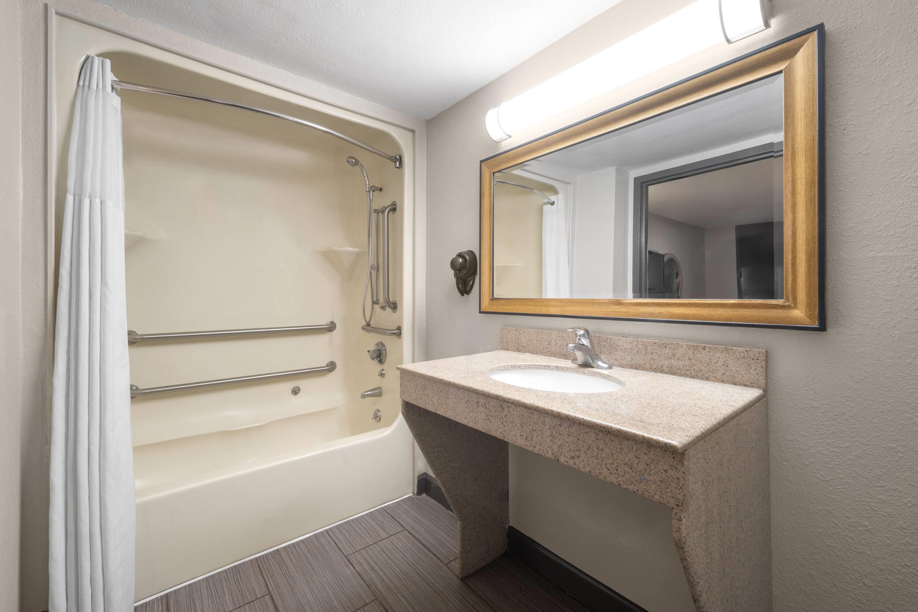 Double King Bed Non Smoking