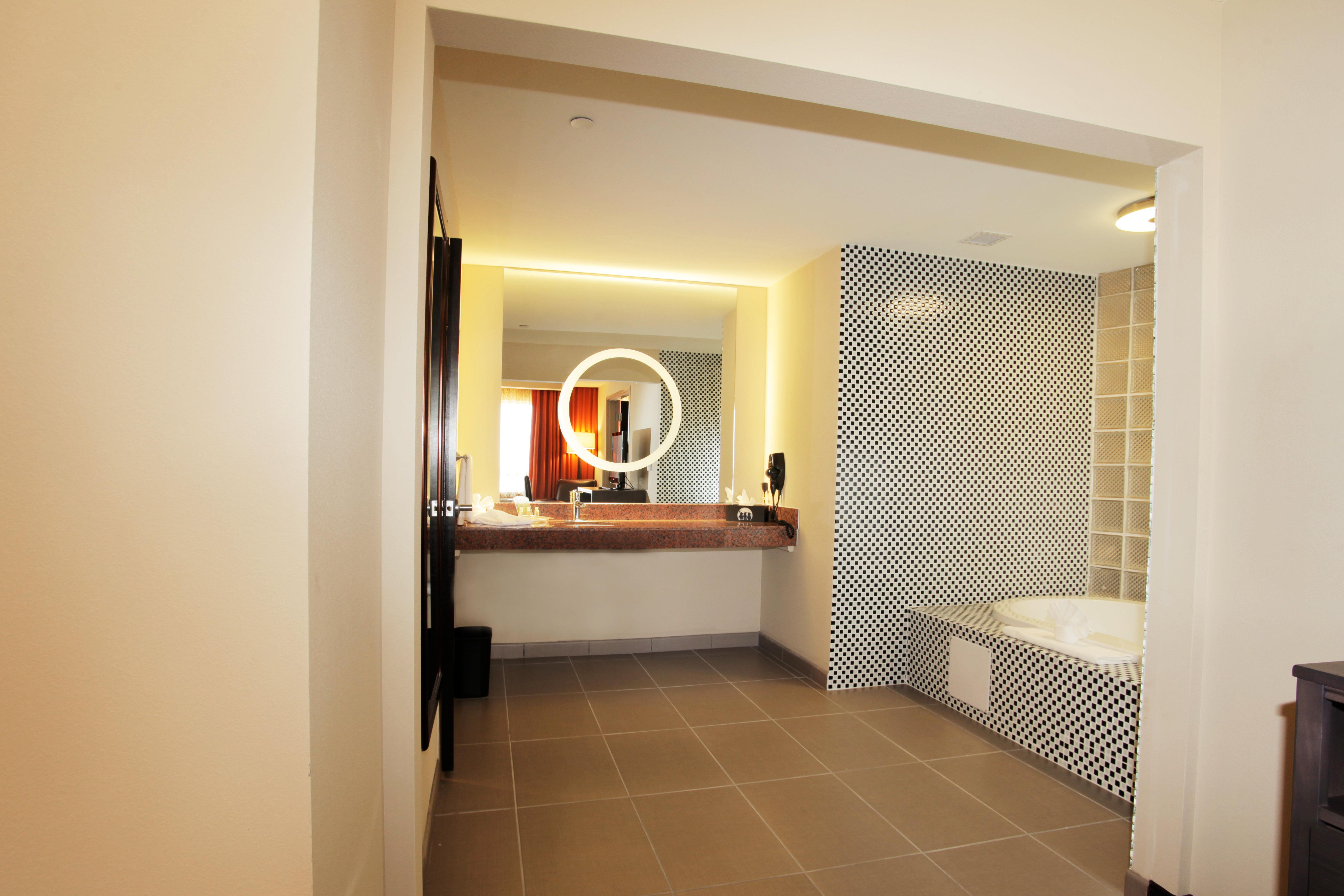 Suite King Bed One Bedroom 