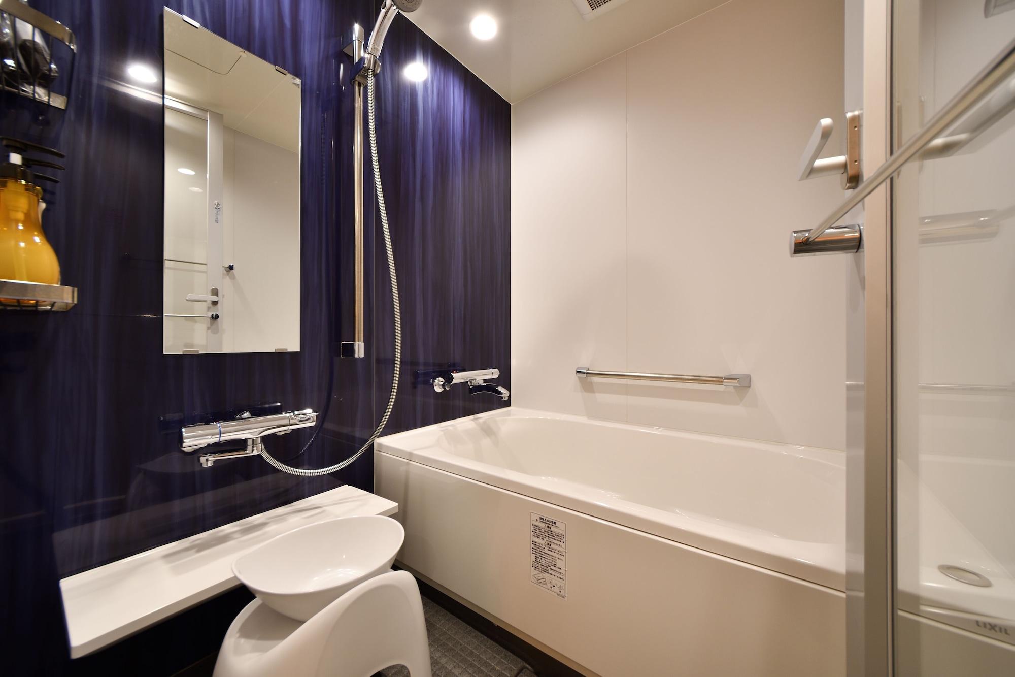 Twin Deluxe Two Beds