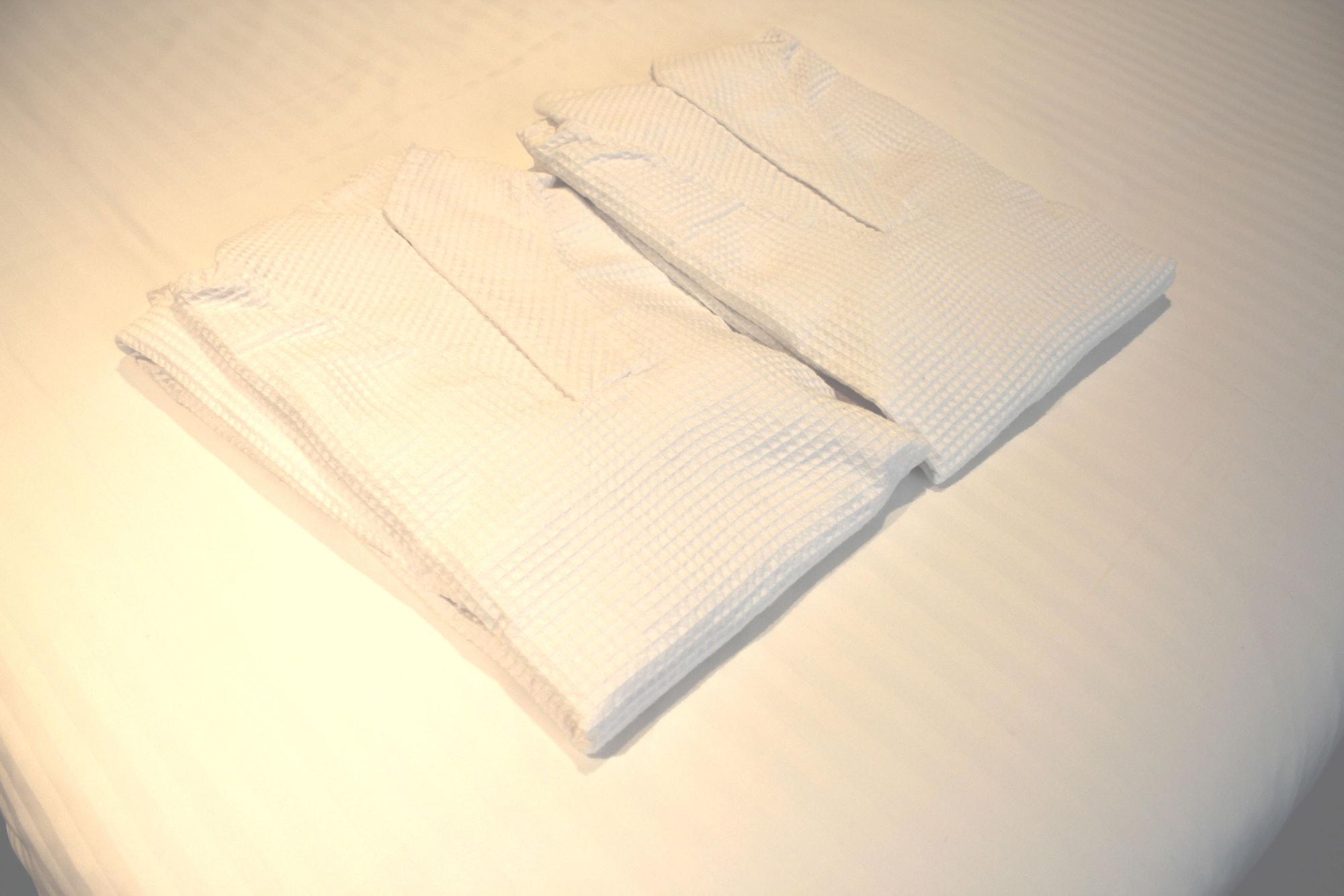 Twin Deluxe Two Beds