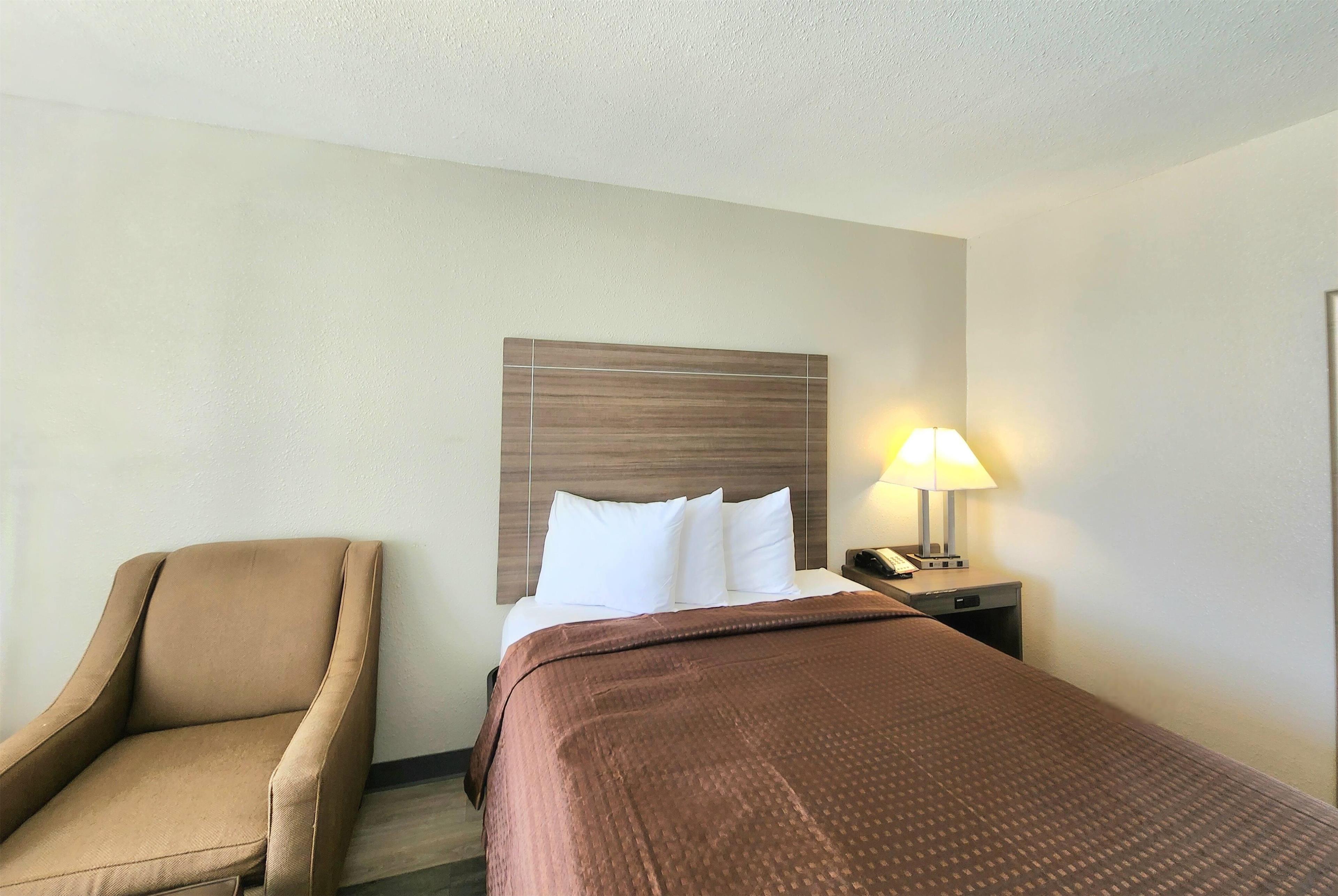 Triple Queen Bed Non Smoking