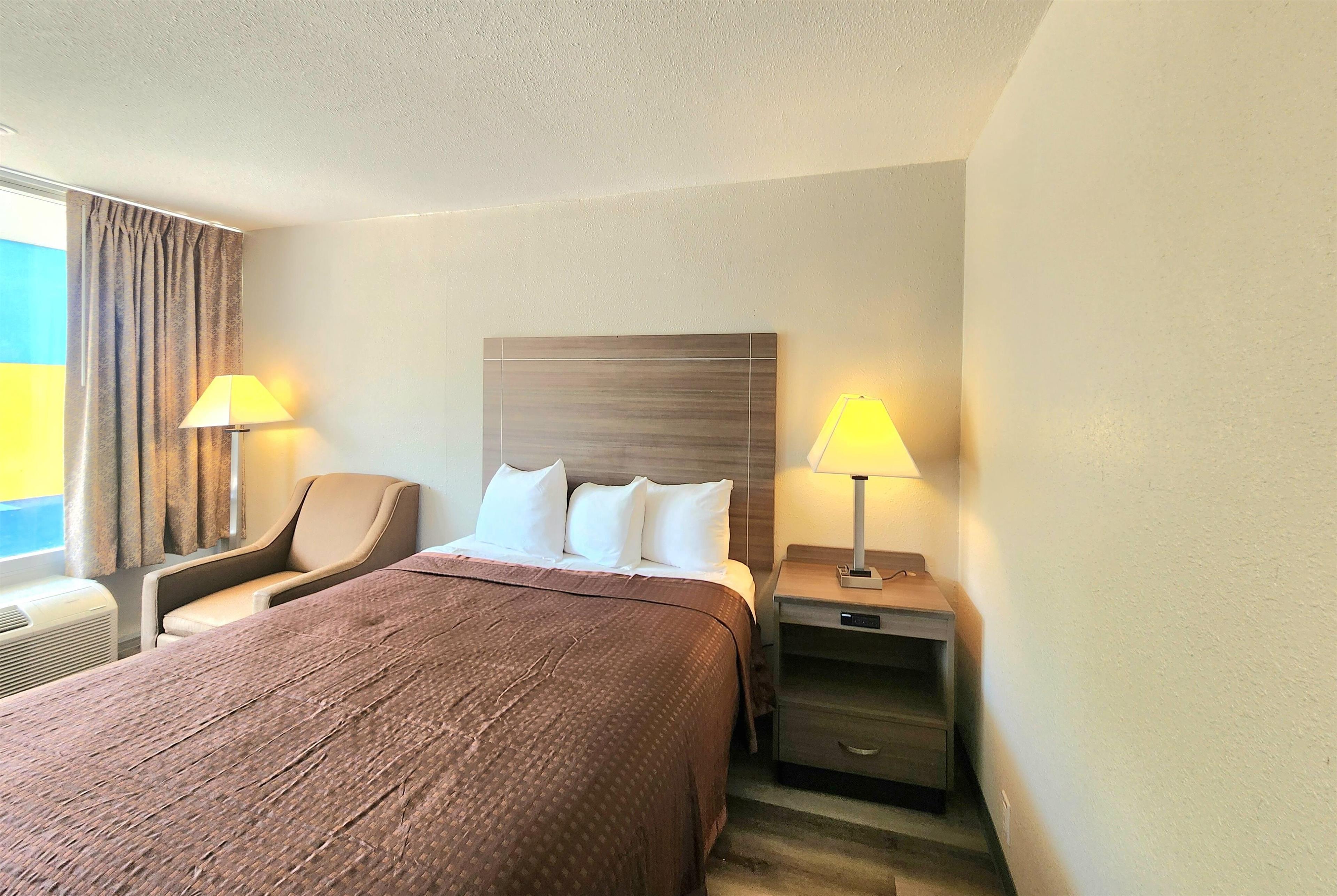 Triple Queen Bed Non Smoking