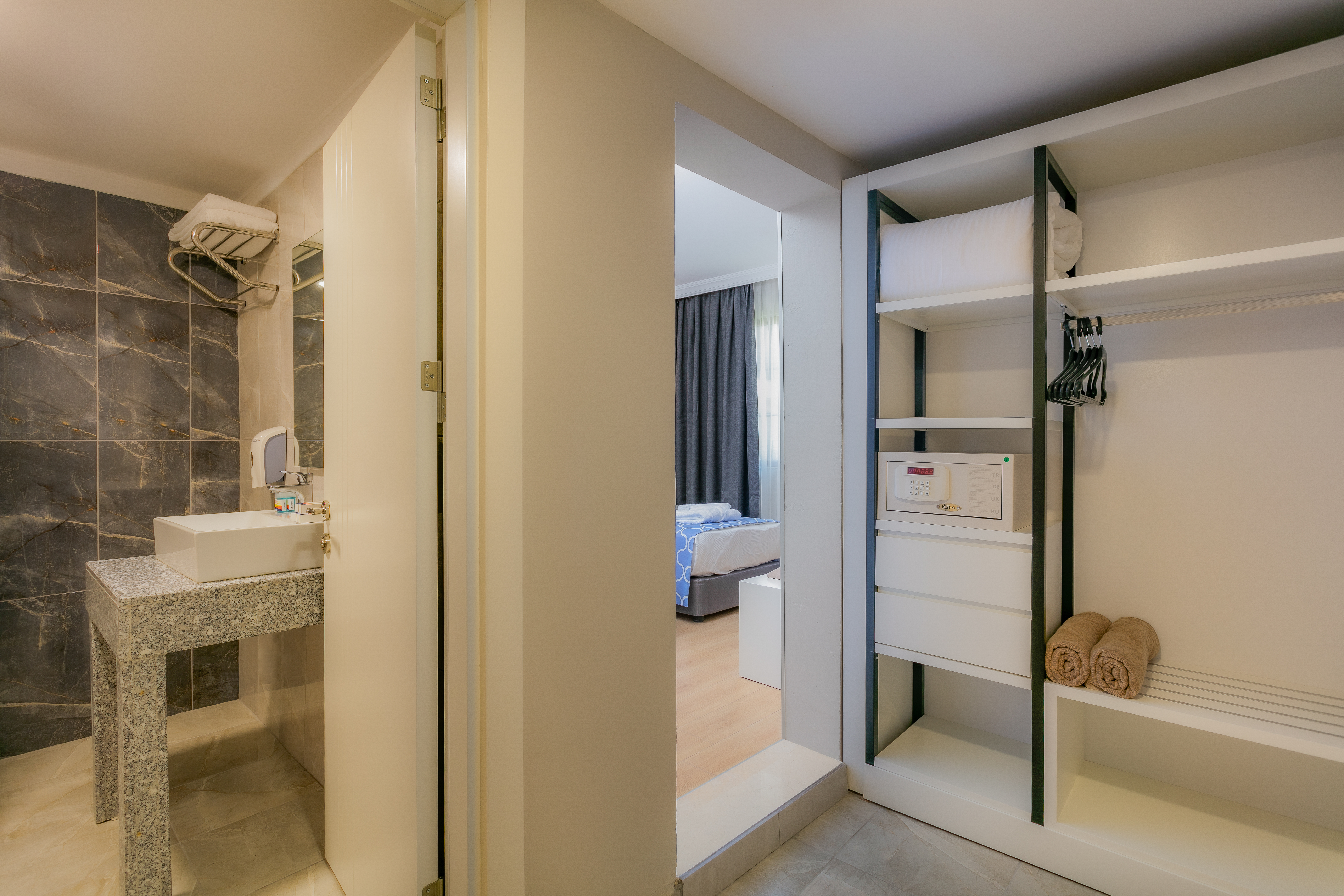 Double Single Economy