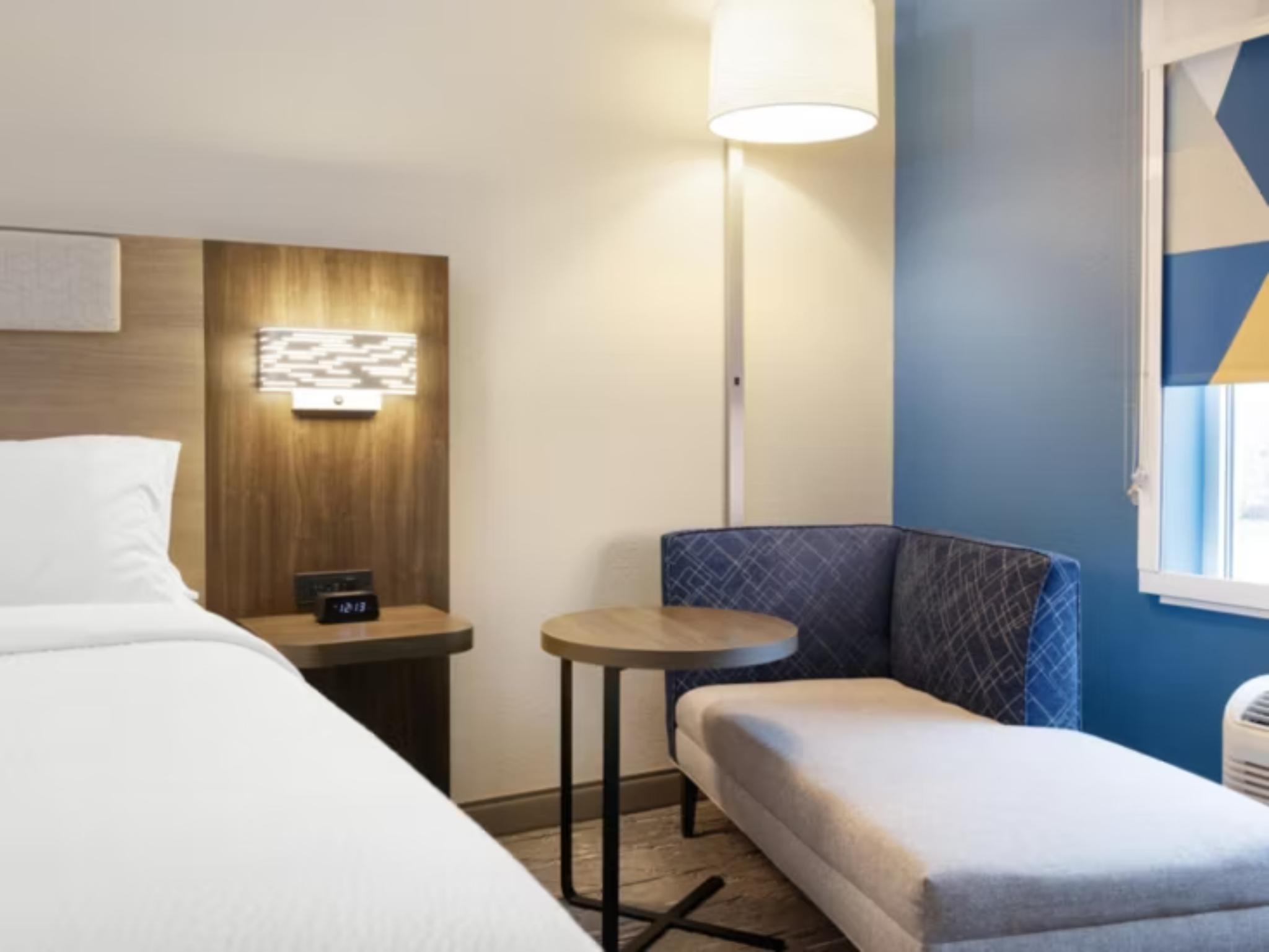 Room Accessible King Size Bed