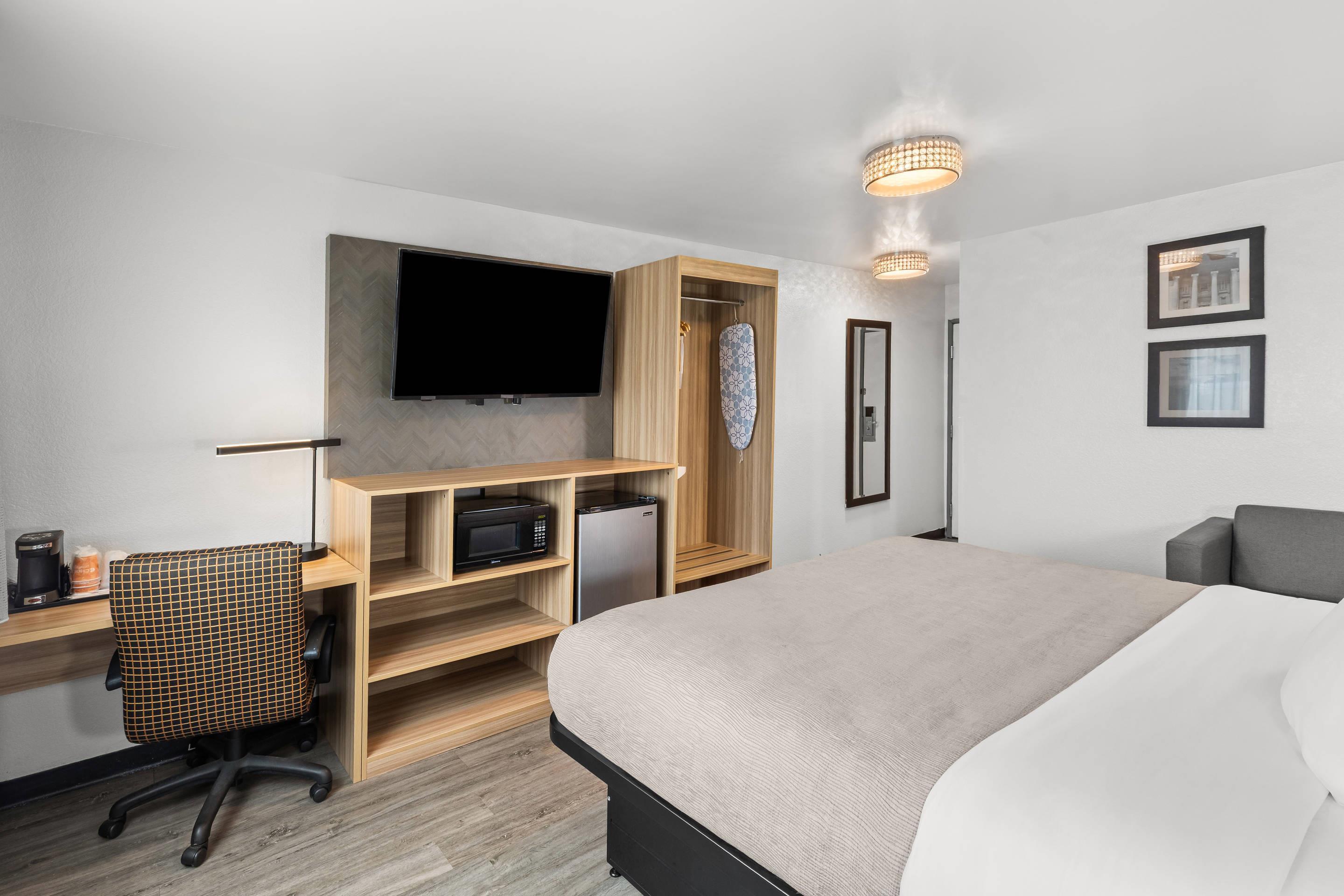 Double Queen Size Bed