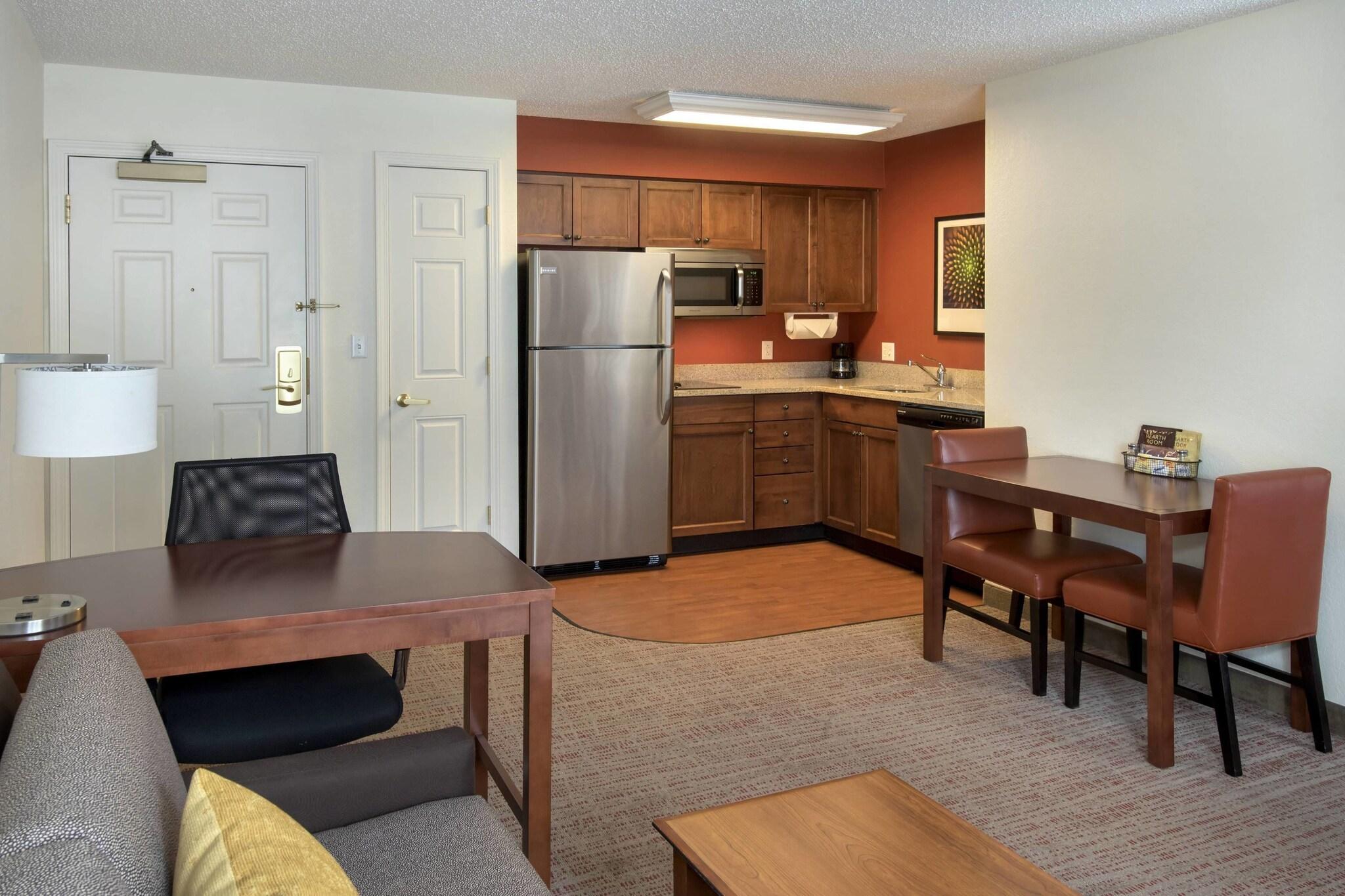 Suite Queen Size Bed