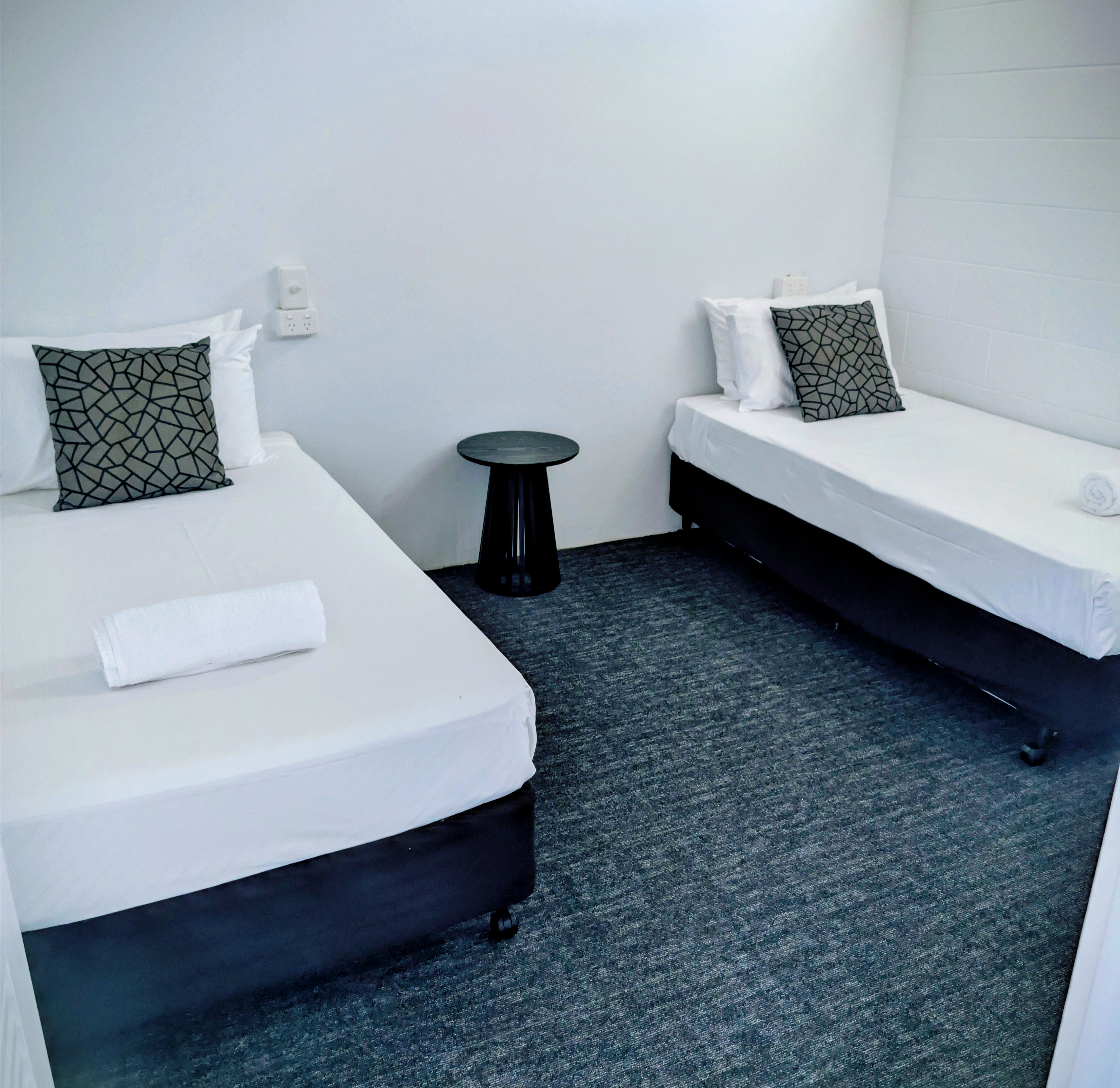 Quadruple Two Bedrooms One Bathroom