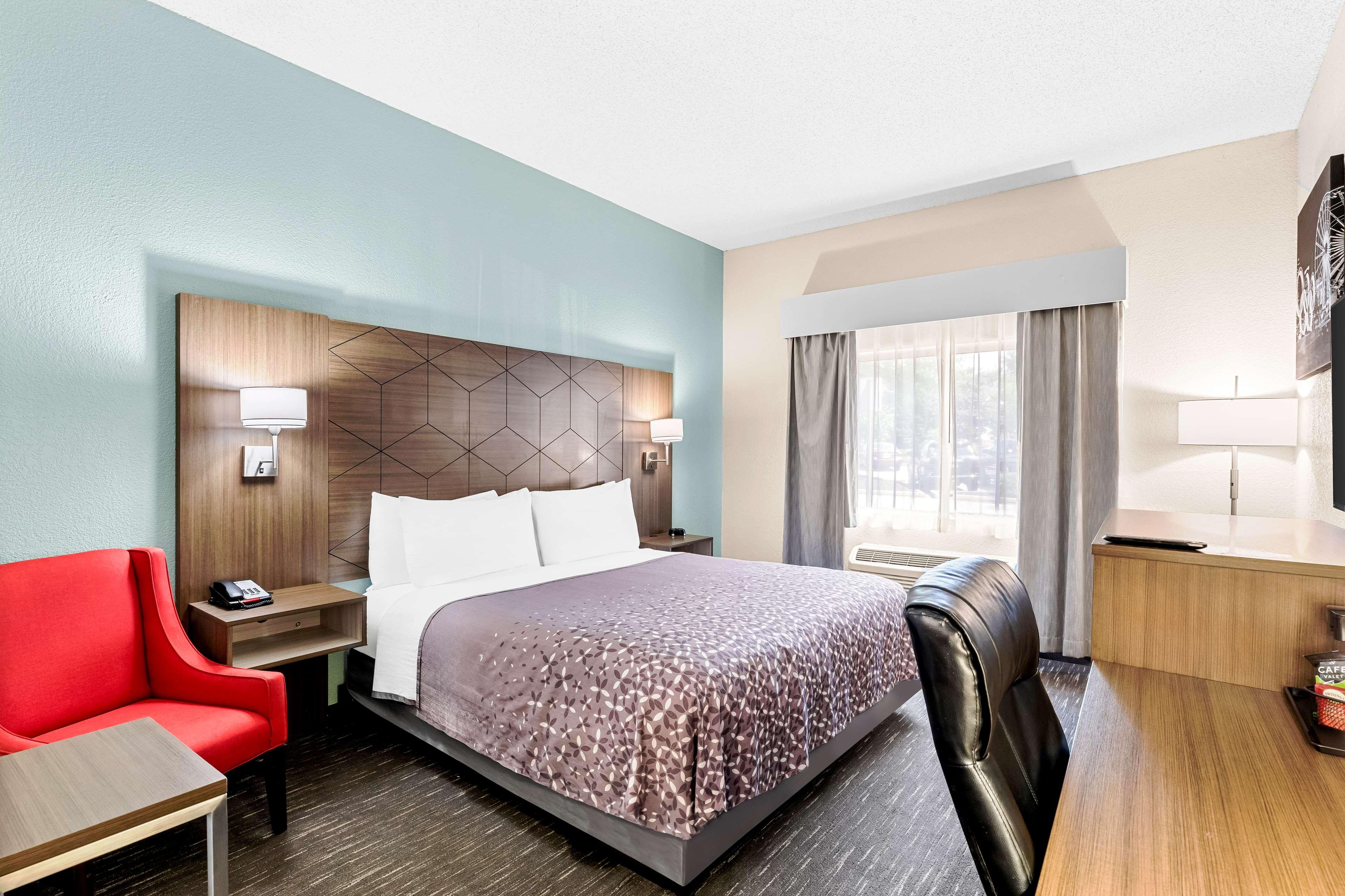 Room King Bed Non Smoking