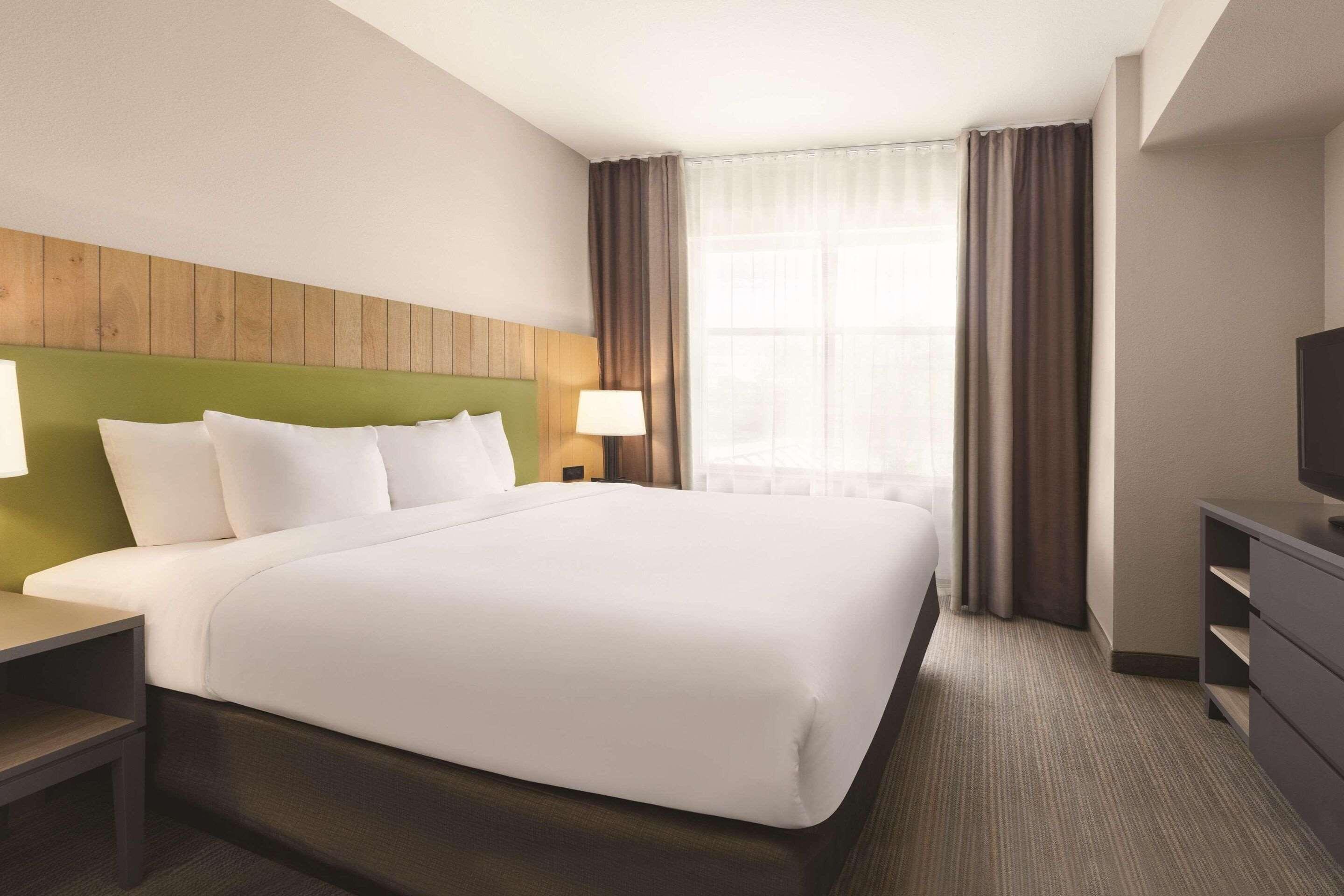 Double Accessible King Size Bed