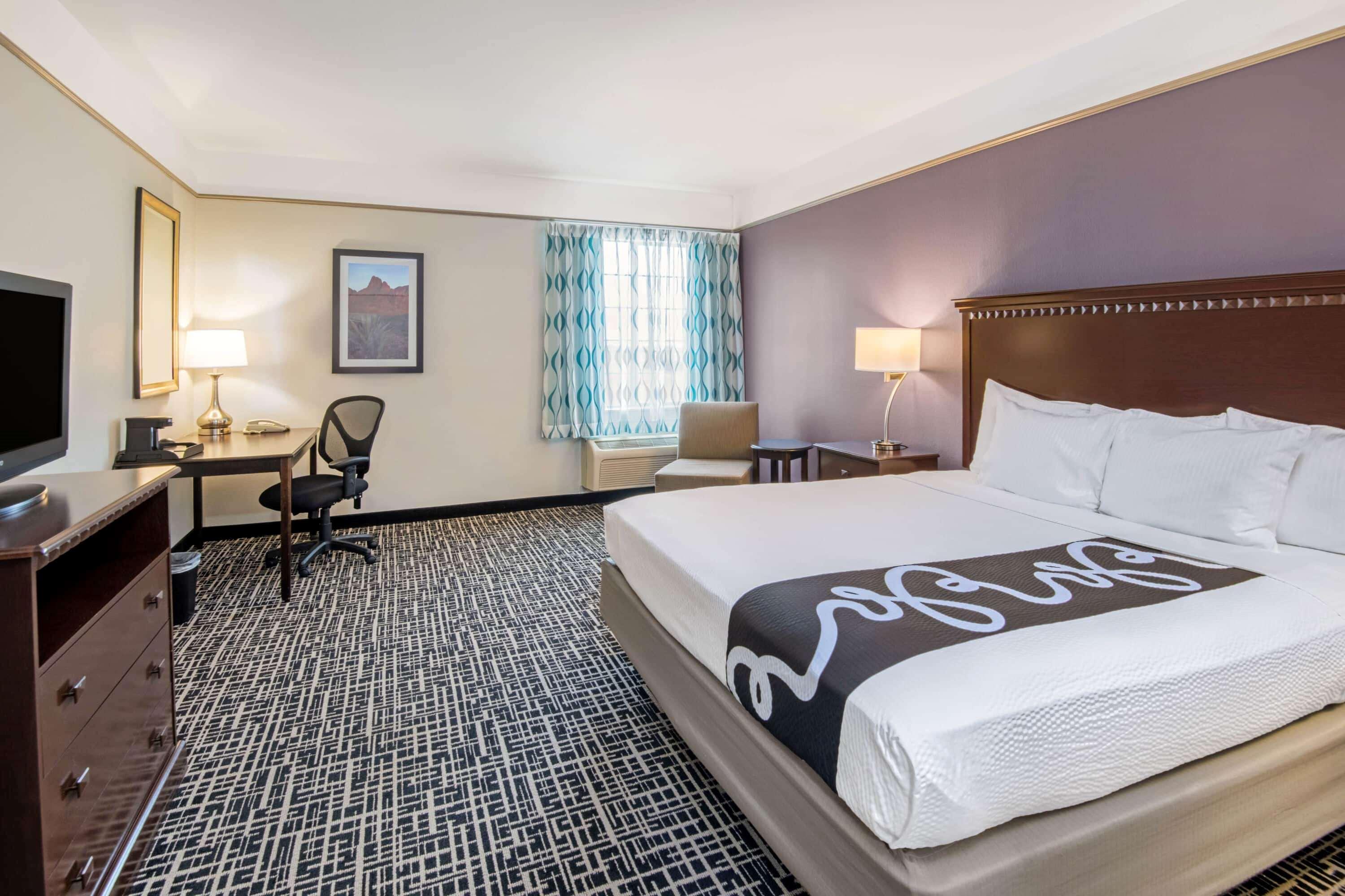 Double King Bed Non Smoking