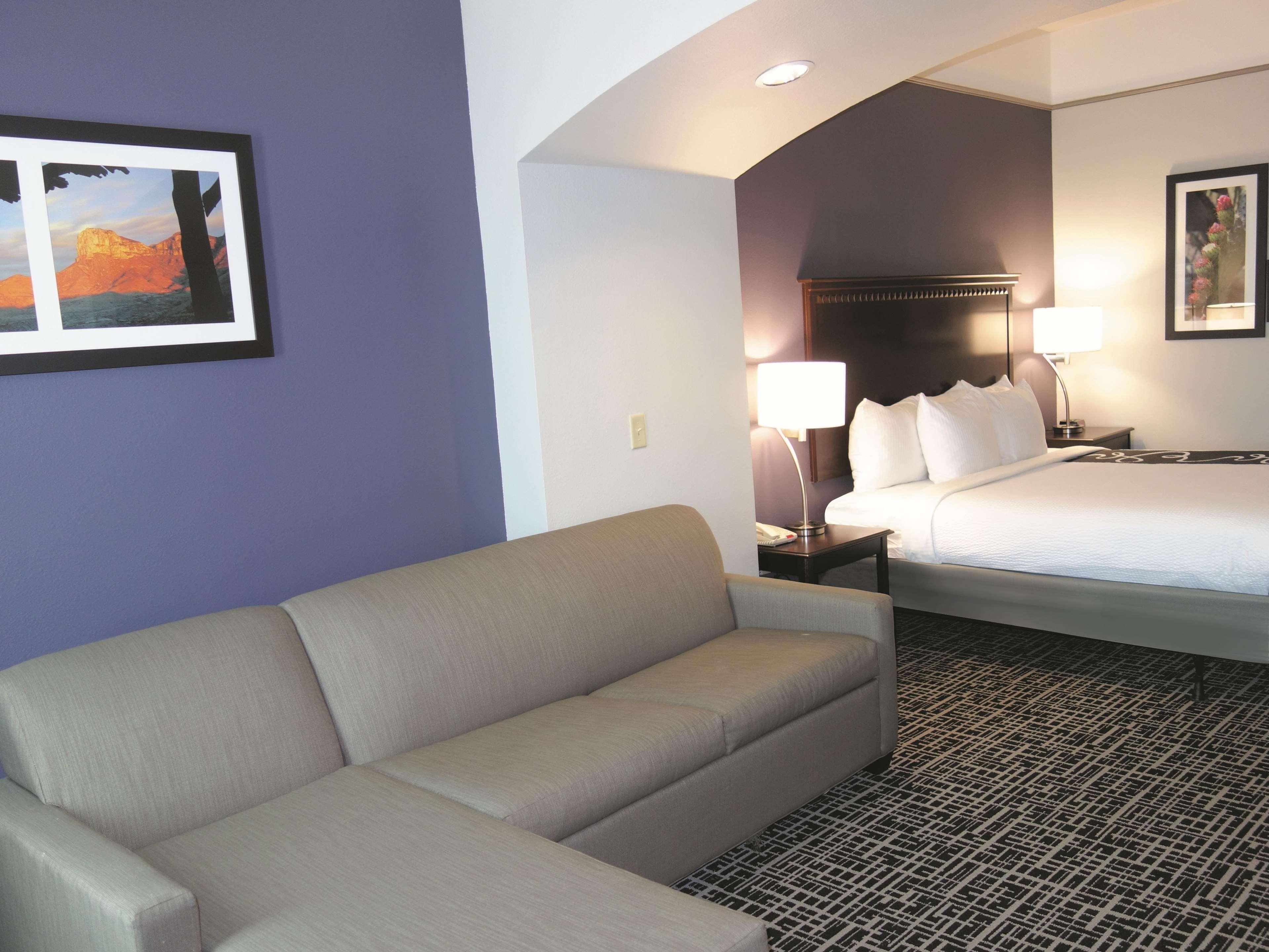 Double Deluxe King Bed