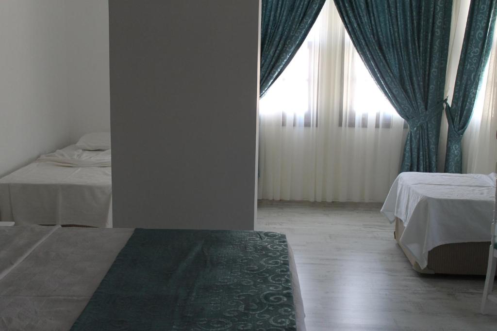 Family Room City View