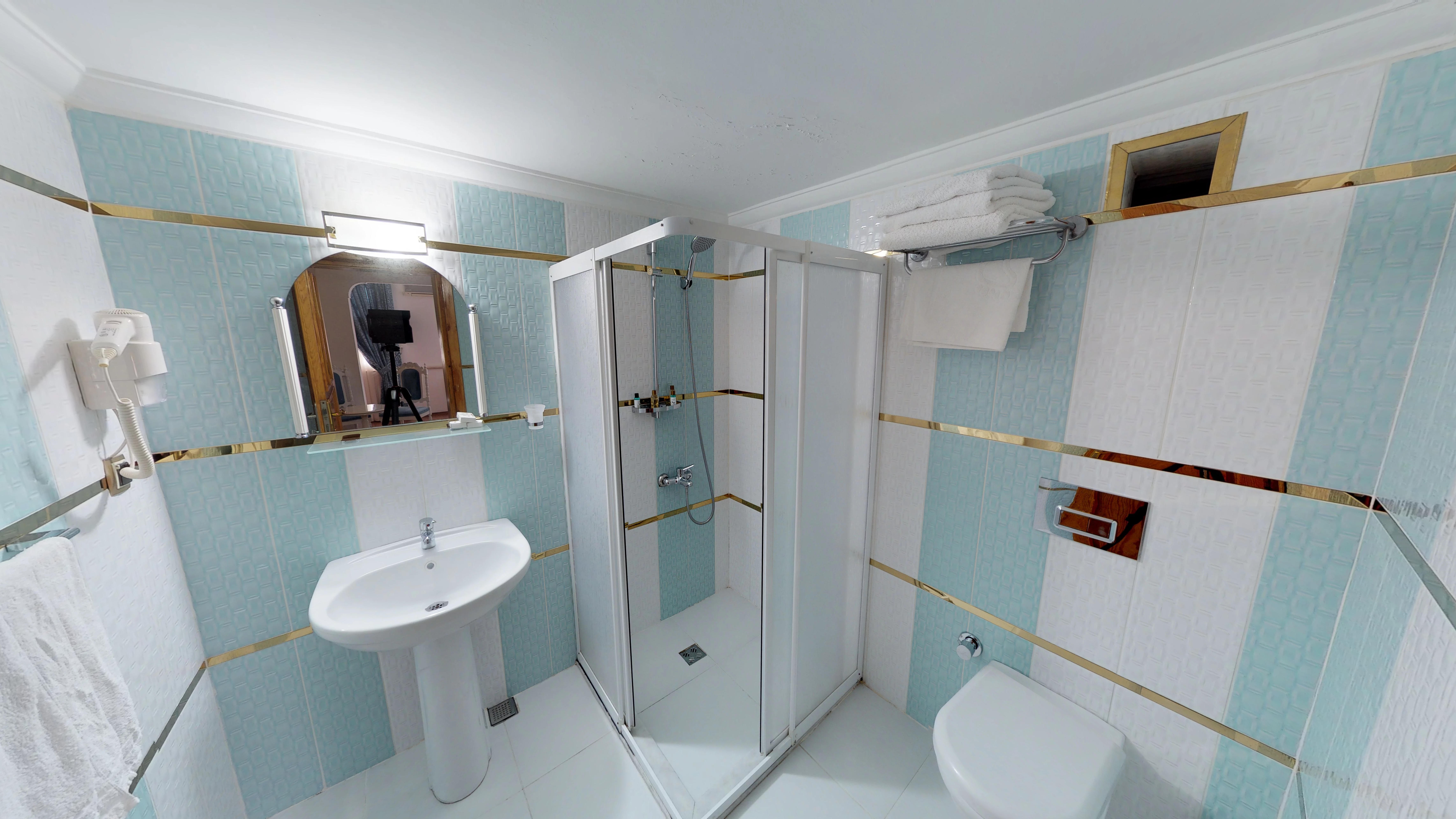 Double or Twin One Bed