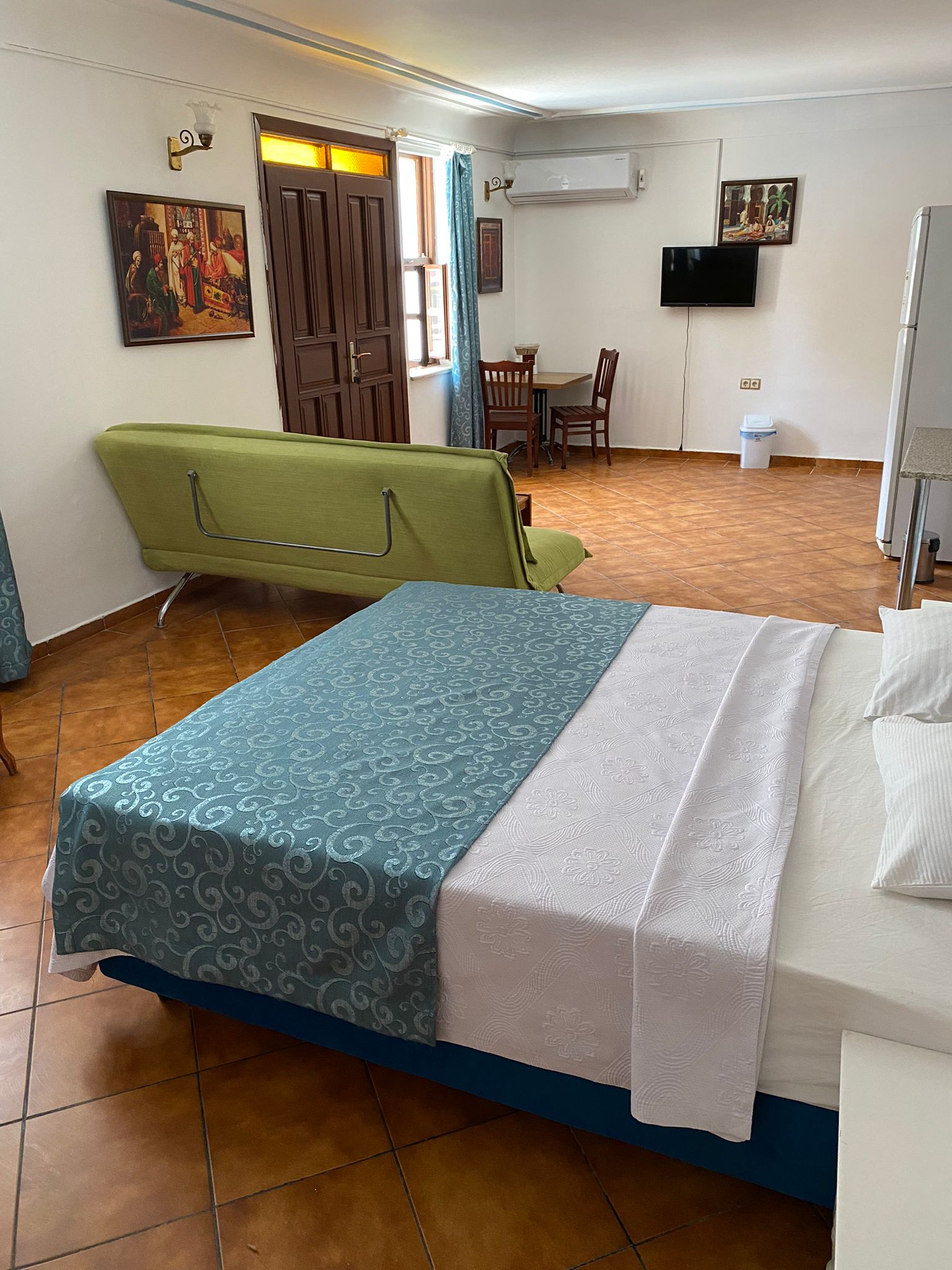 Studio with Kitchenette