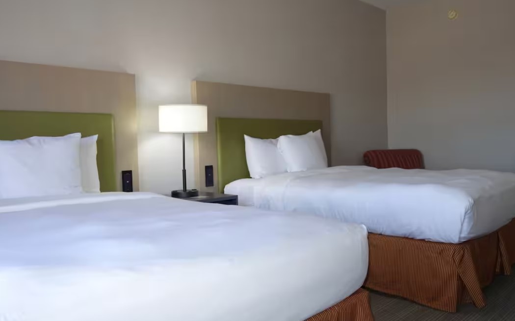 Room Premium Queen Bed