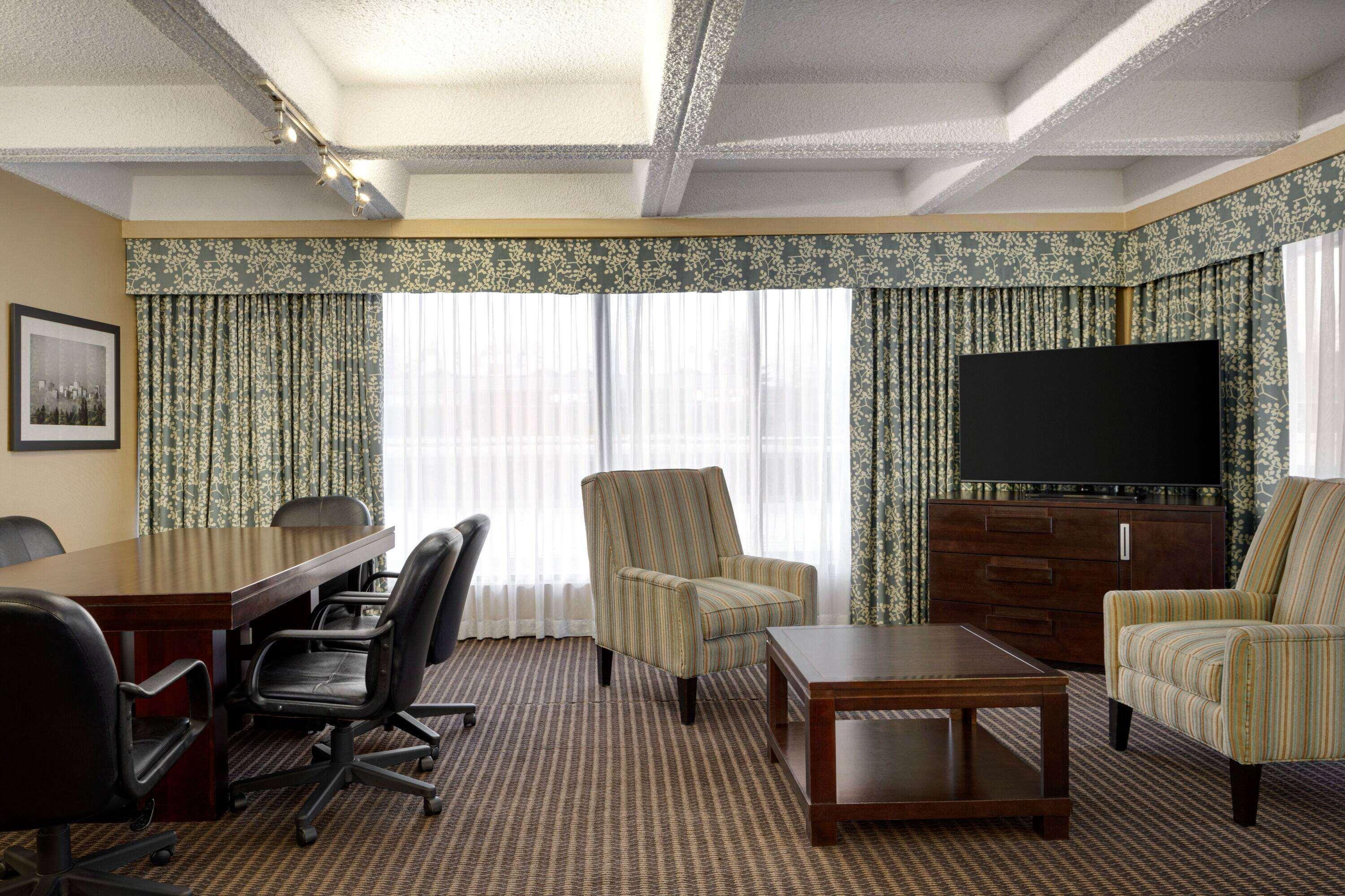 Suite Queen Size Bed