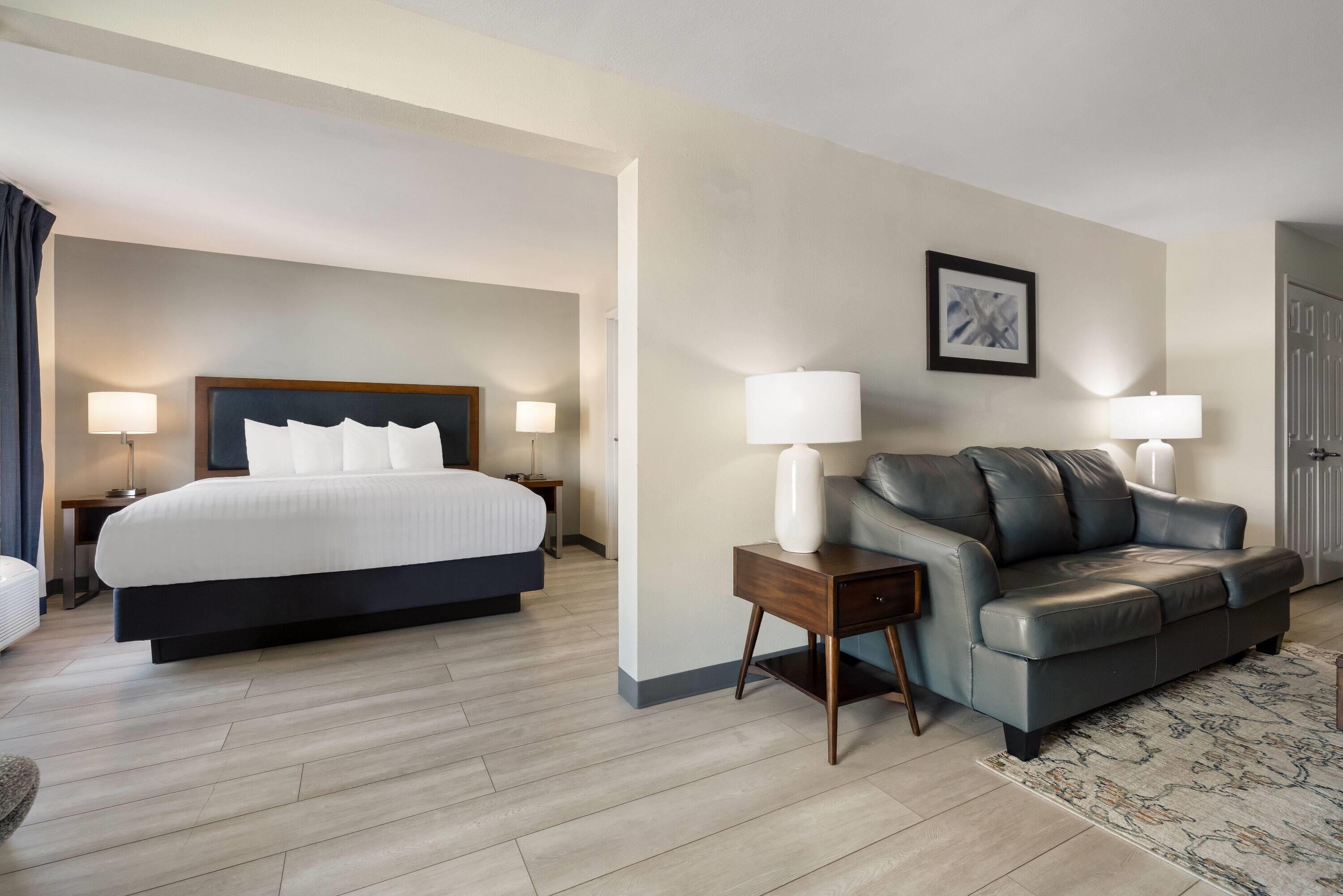 Suite King Size Bed