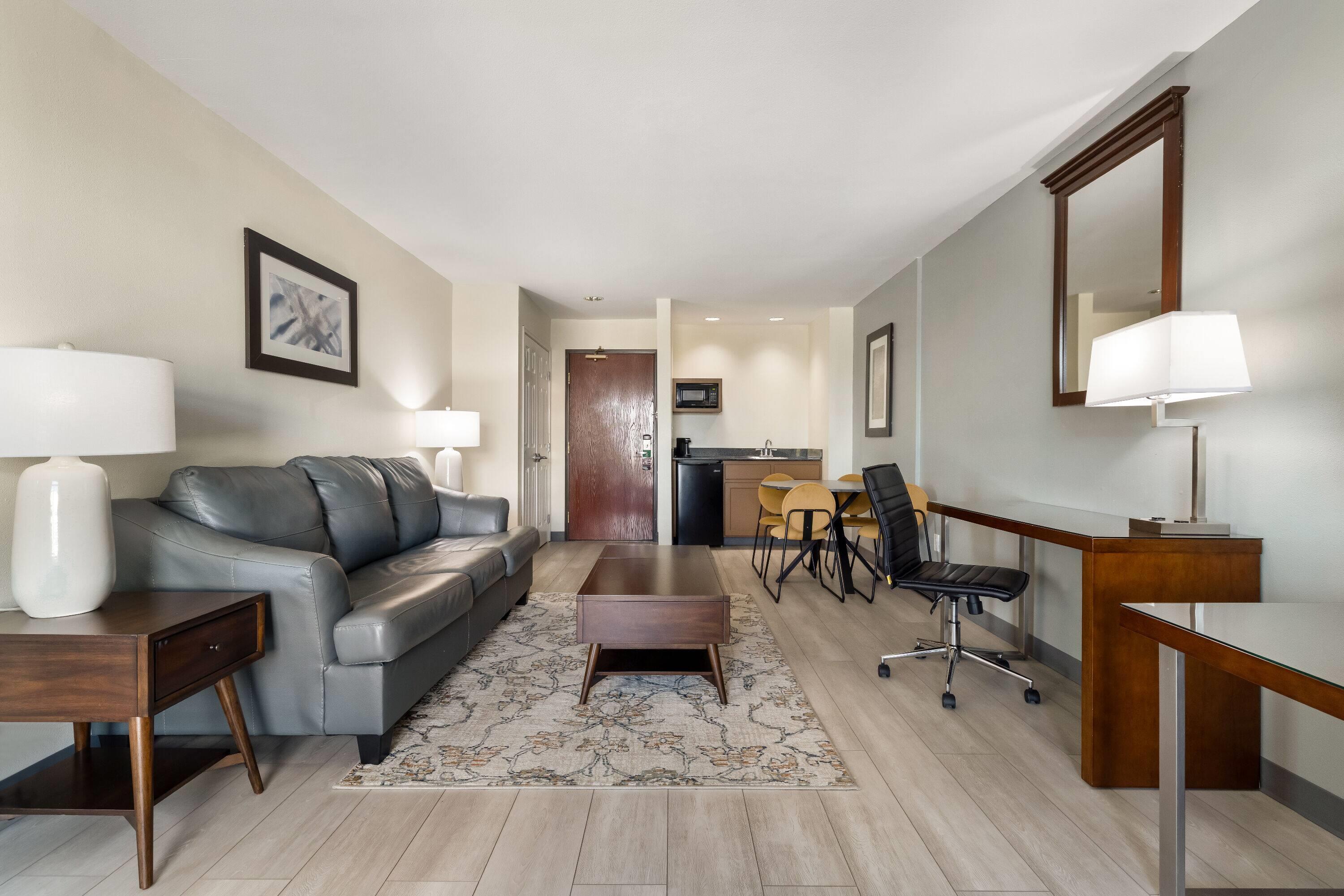 Suite King Size Bed