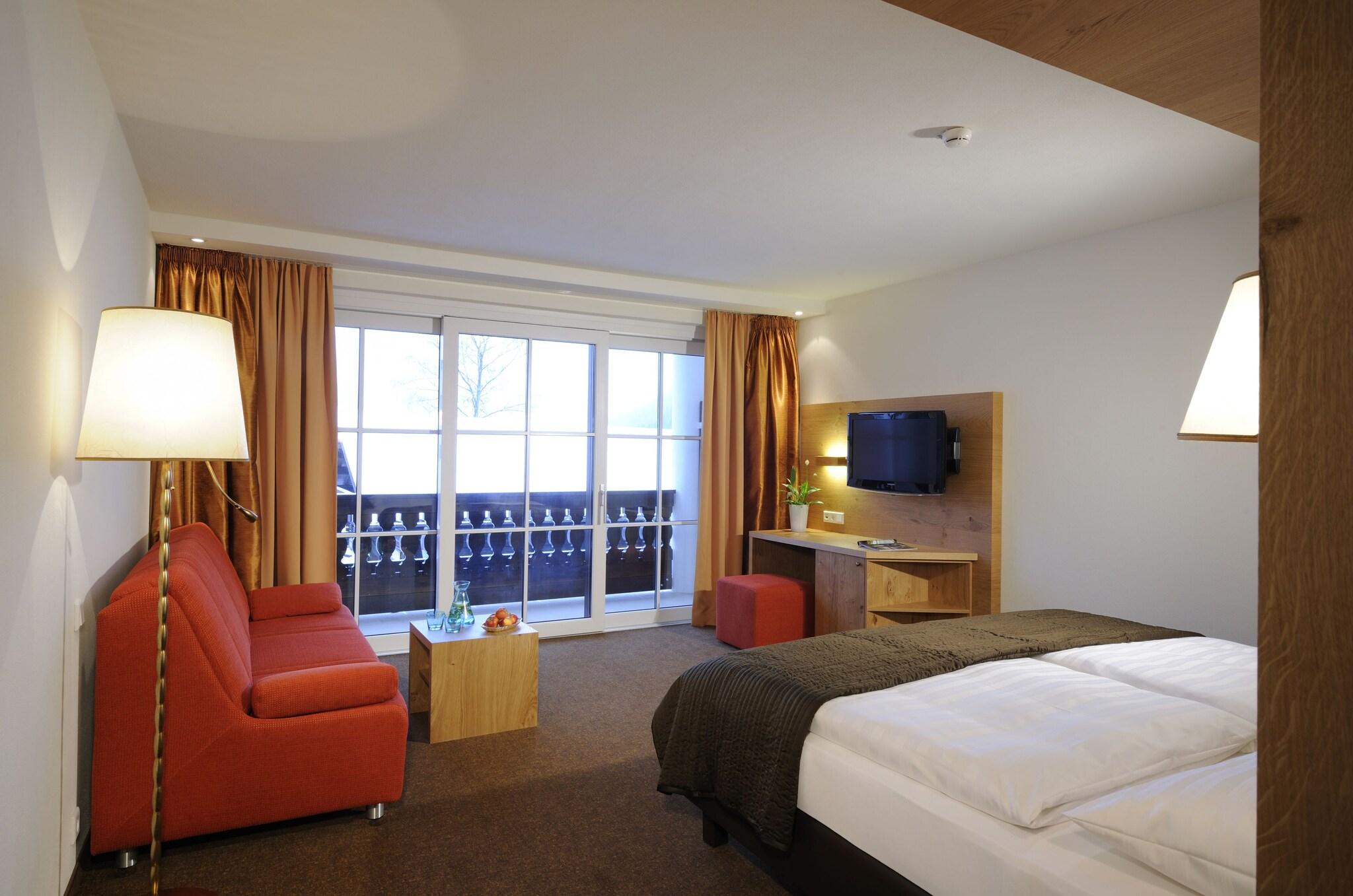 Double or Twin Deluxe King Bed