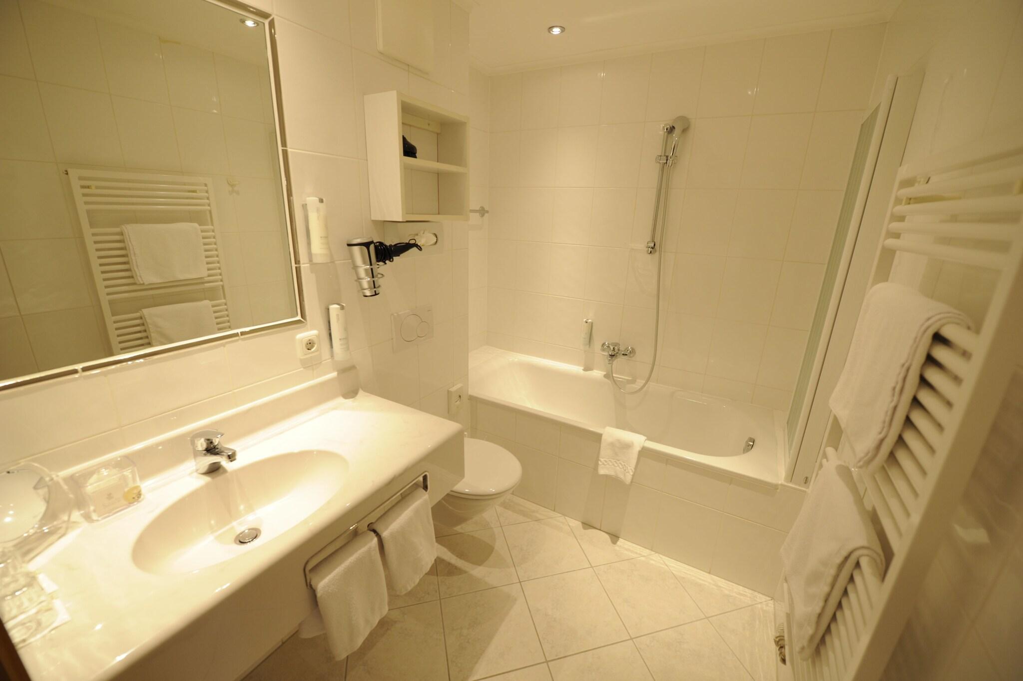 Junior Suite King Size Bed