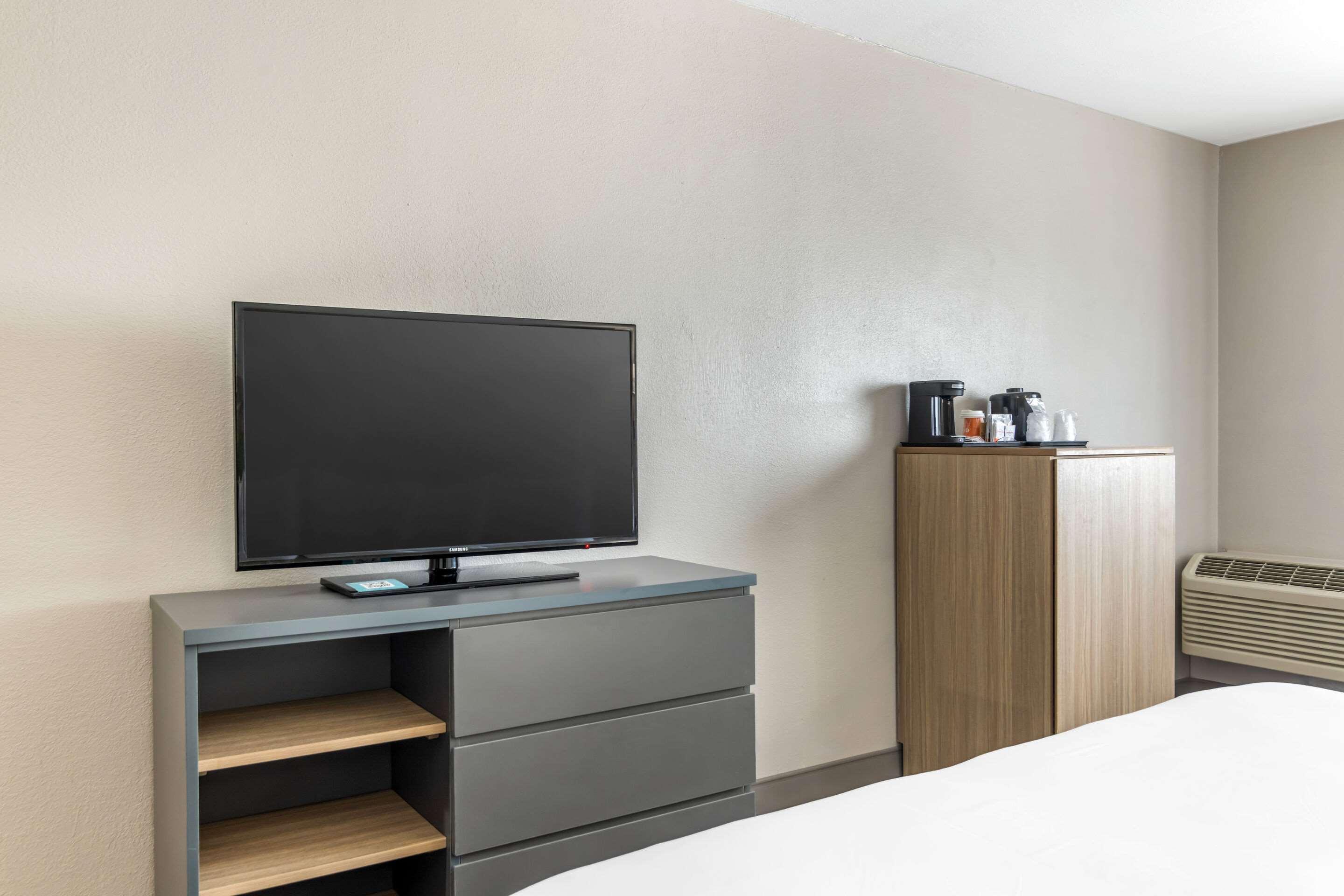 Room Accessible King Size Bed