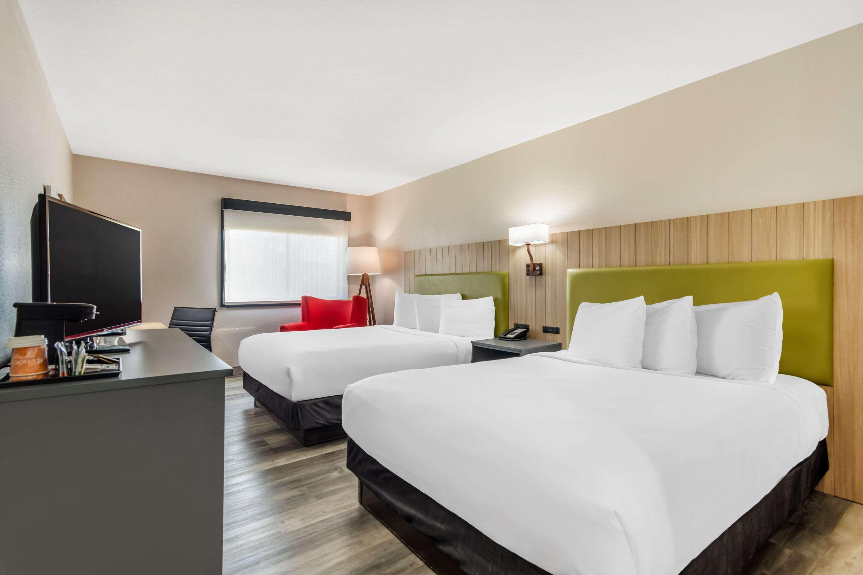 Room Two Queen Beds