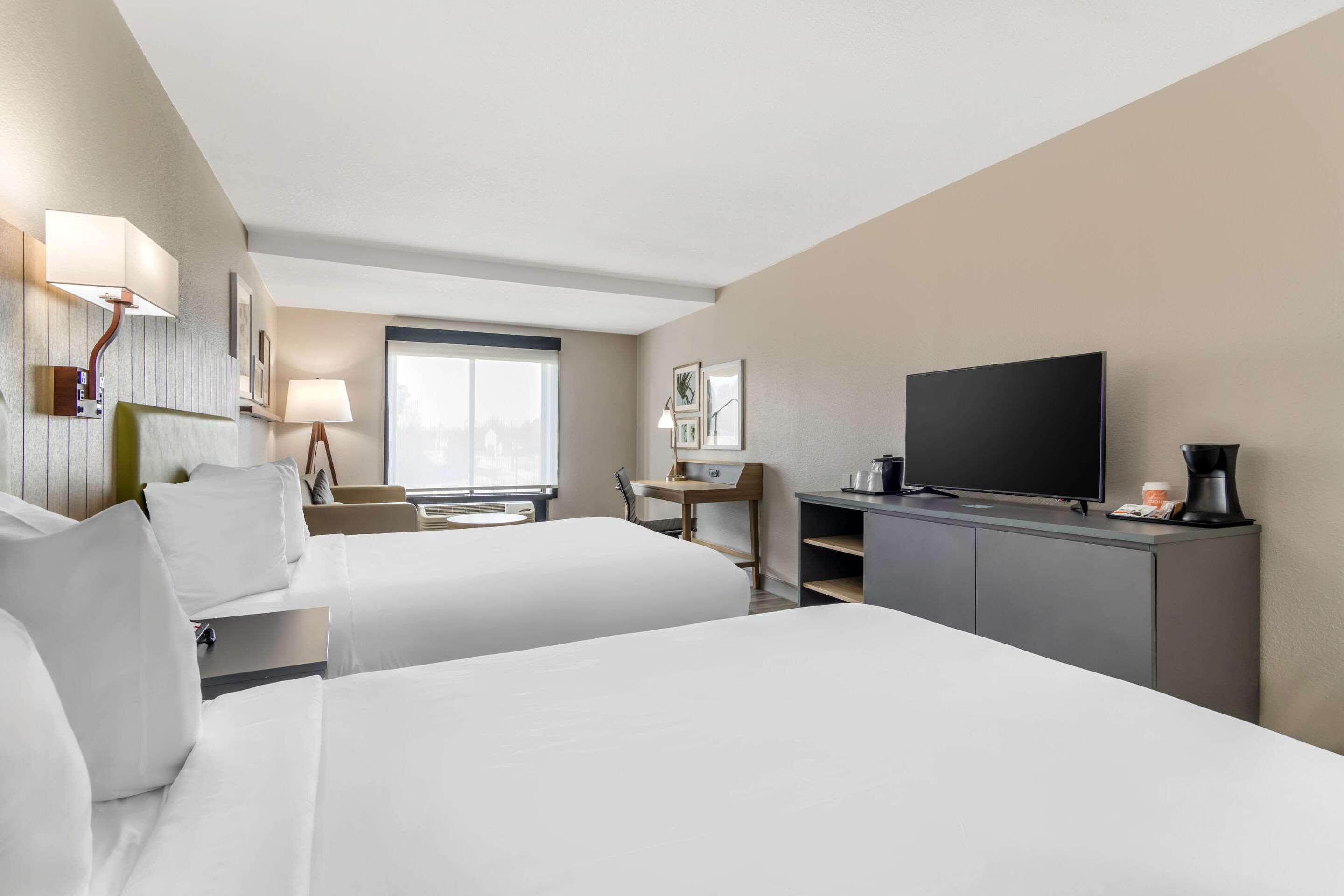 Suite Two Queen Beds