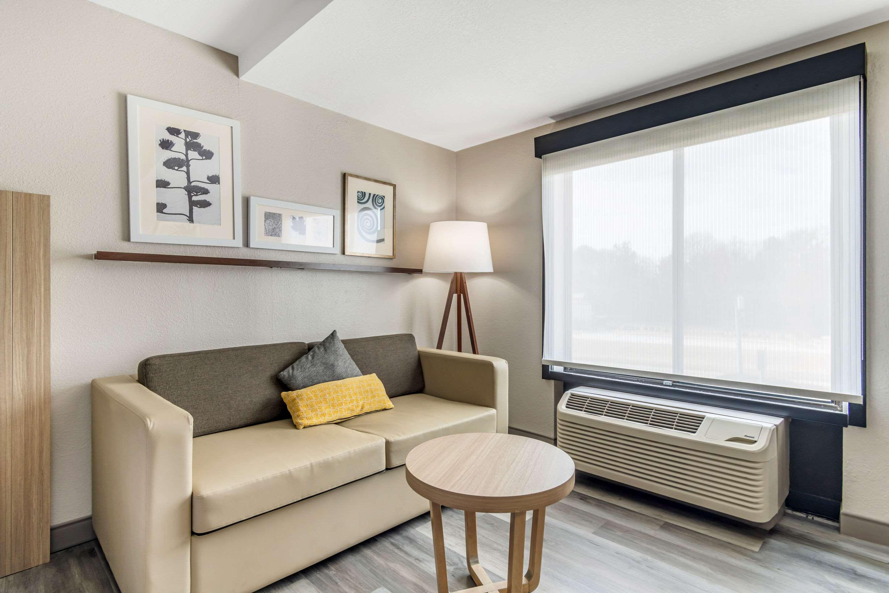 Suite Two Queen Beds